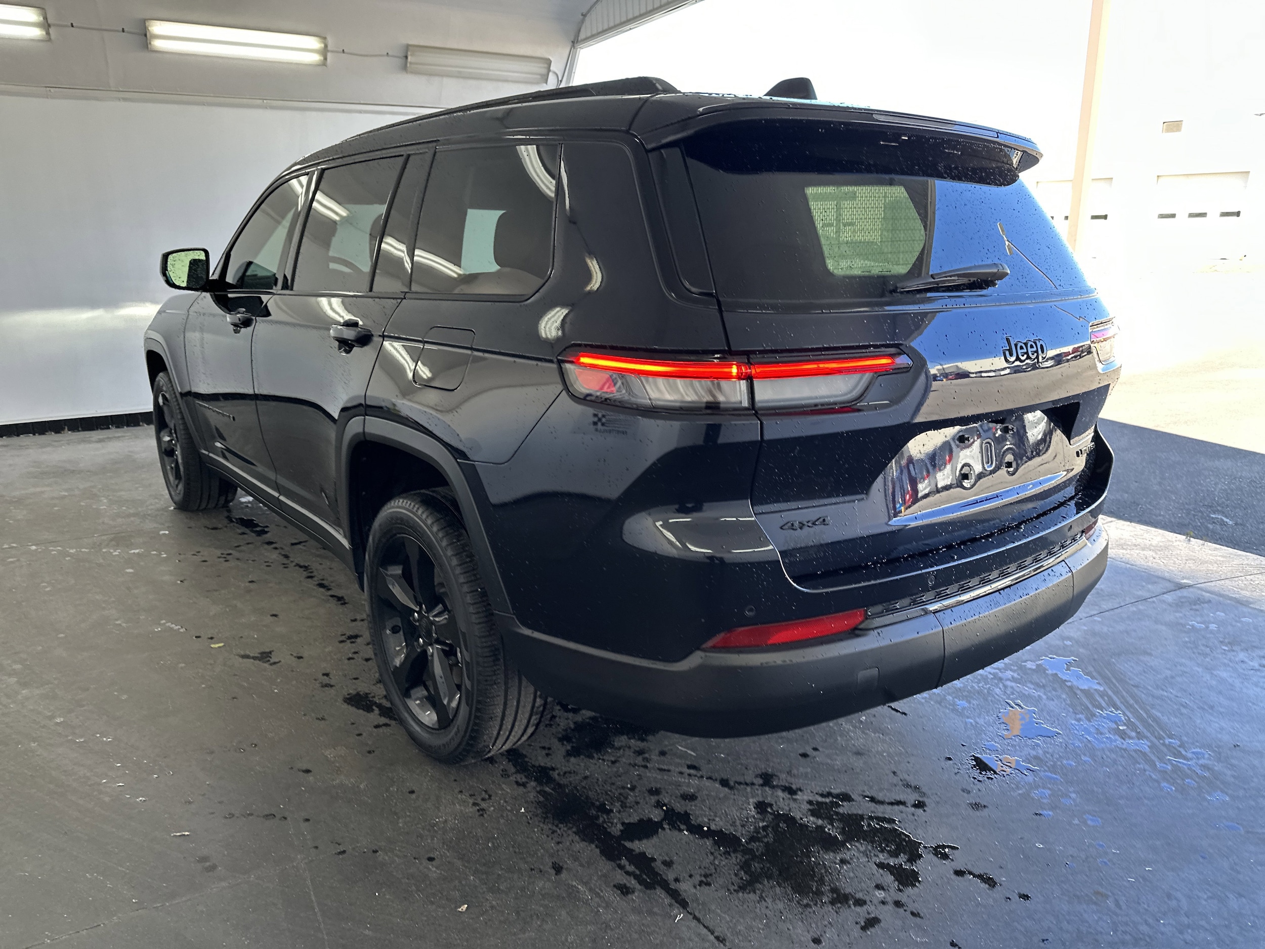 2024 Jeep Grand Cherokee L Limited photo 5