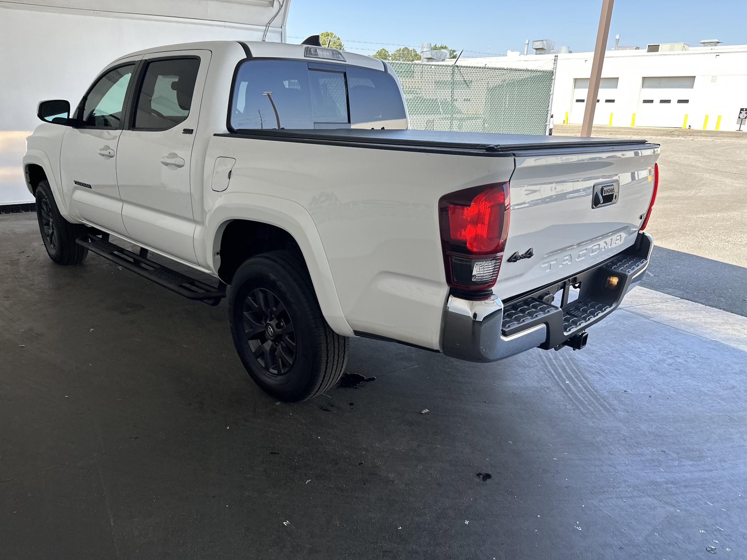 2023 Toyota Tacoma 4WD SR5 photo 5
