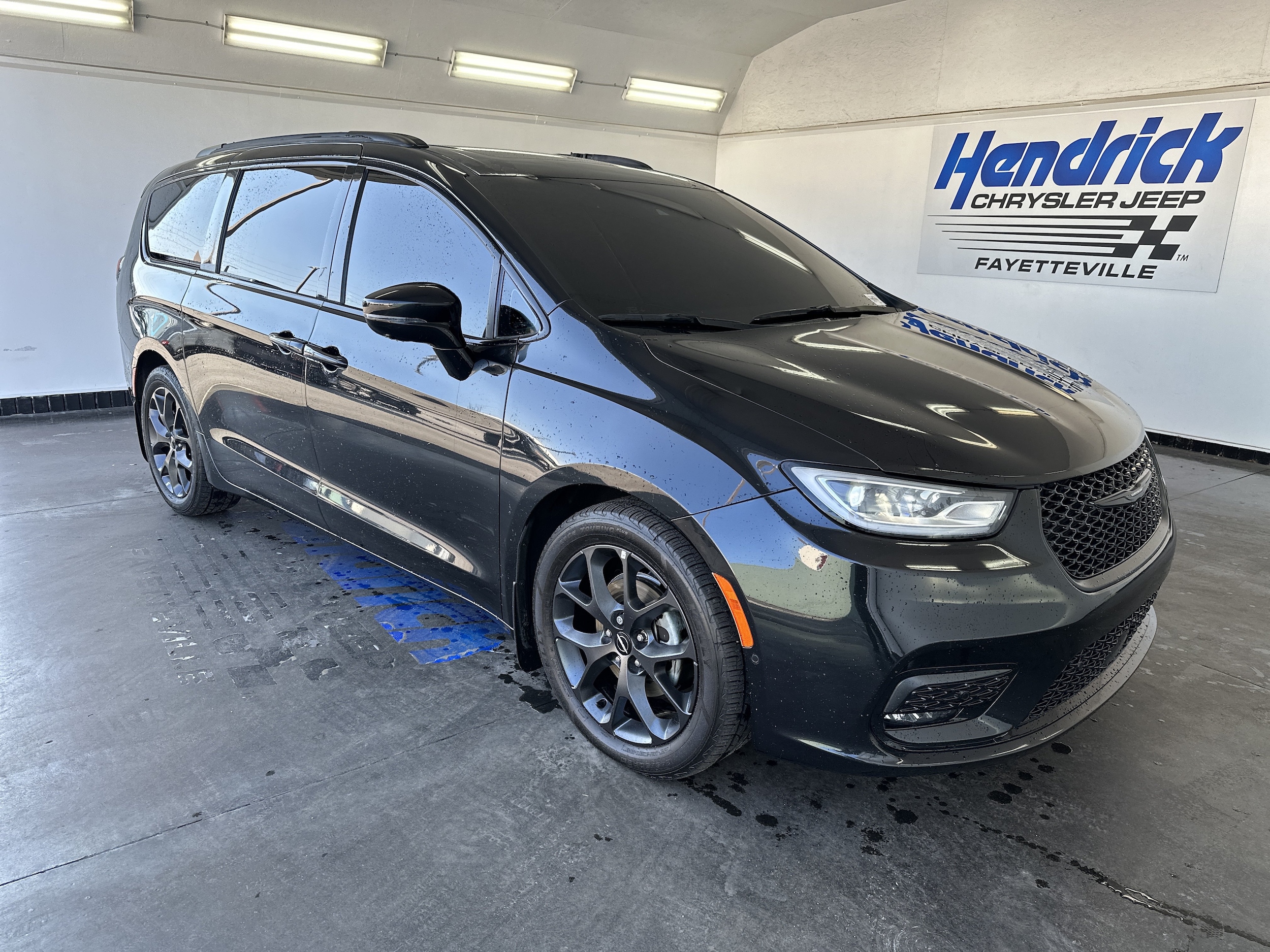 Chrysler Pacifica Limited