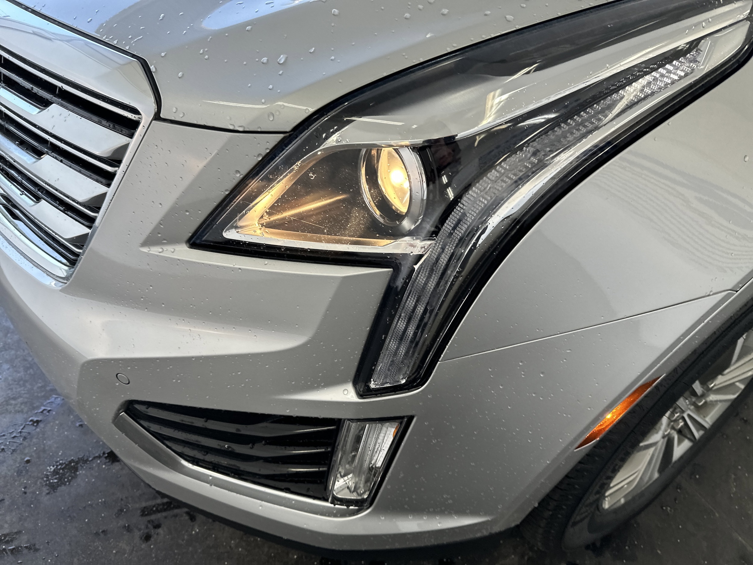 2019 CADILLAC XT5 Luxury FWD photo 4