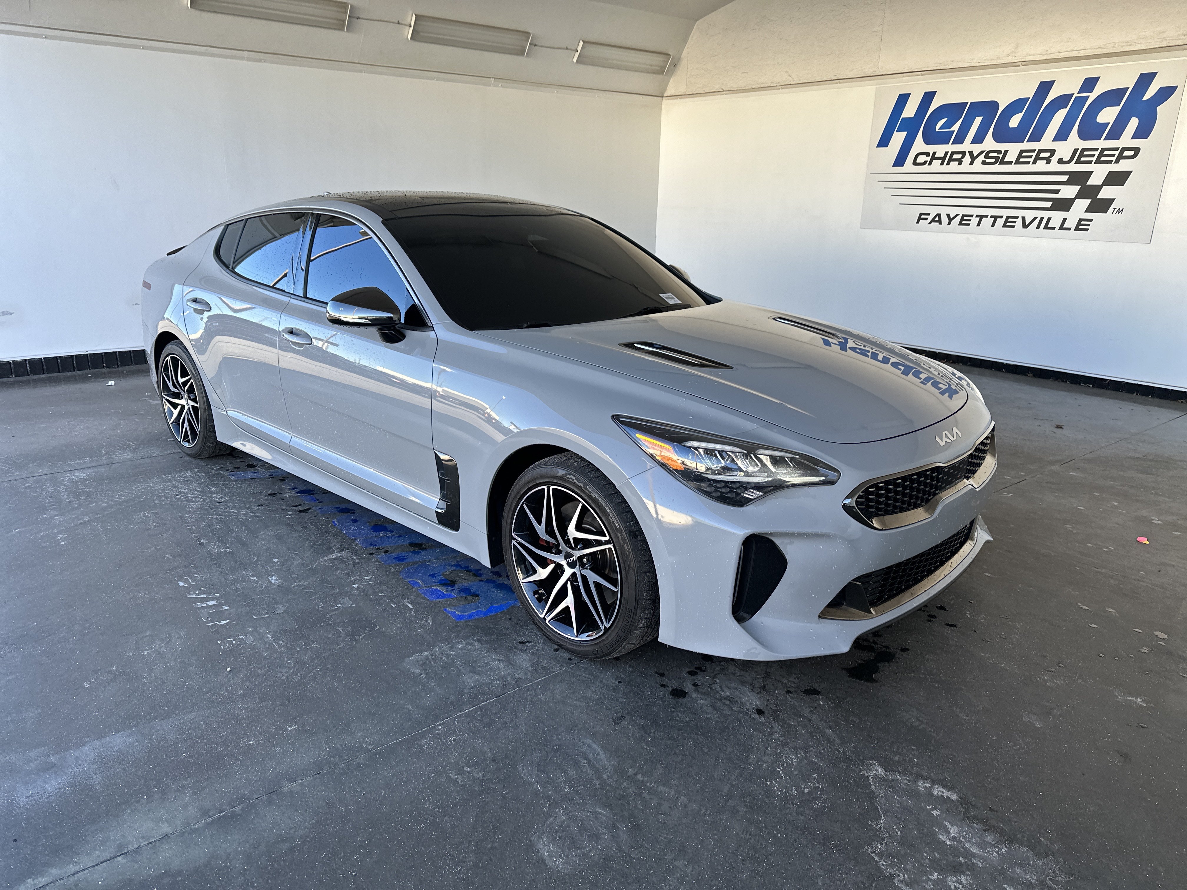  Kia Stinger