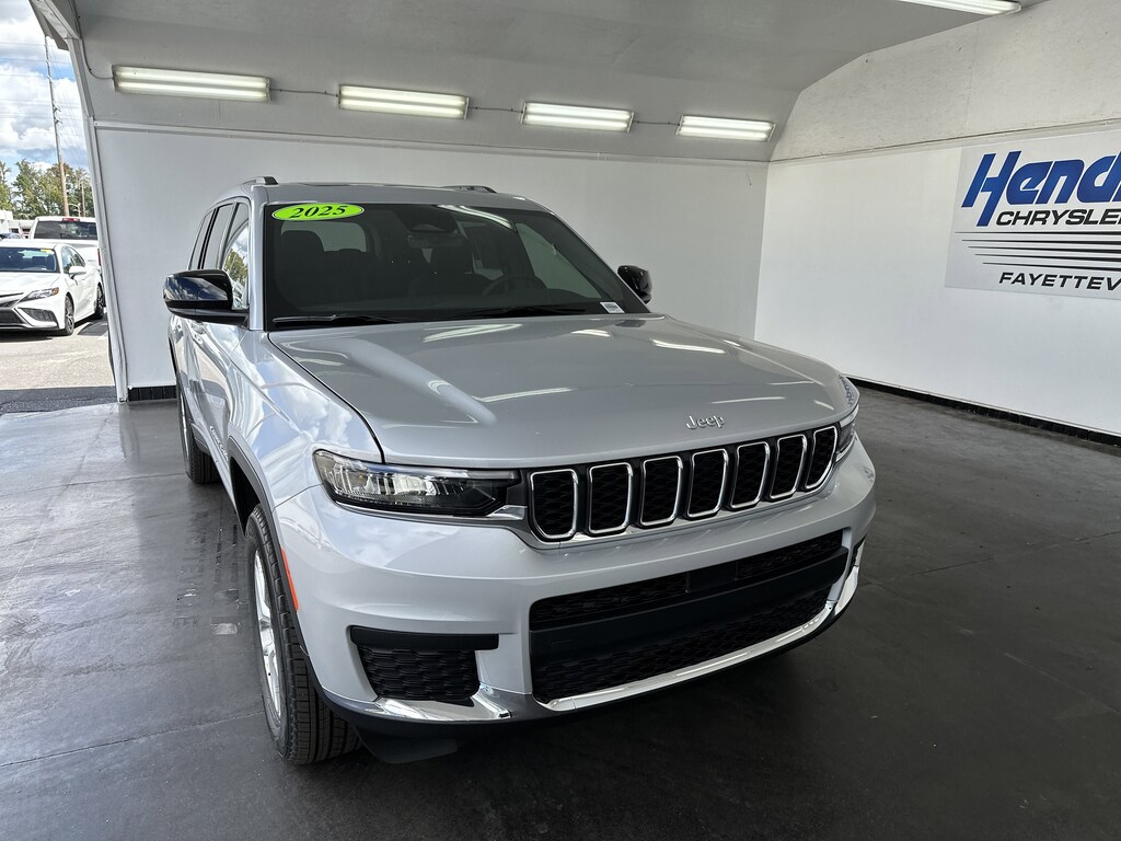New 2025 Jeep Grand Cherokee L Laredo X SUV