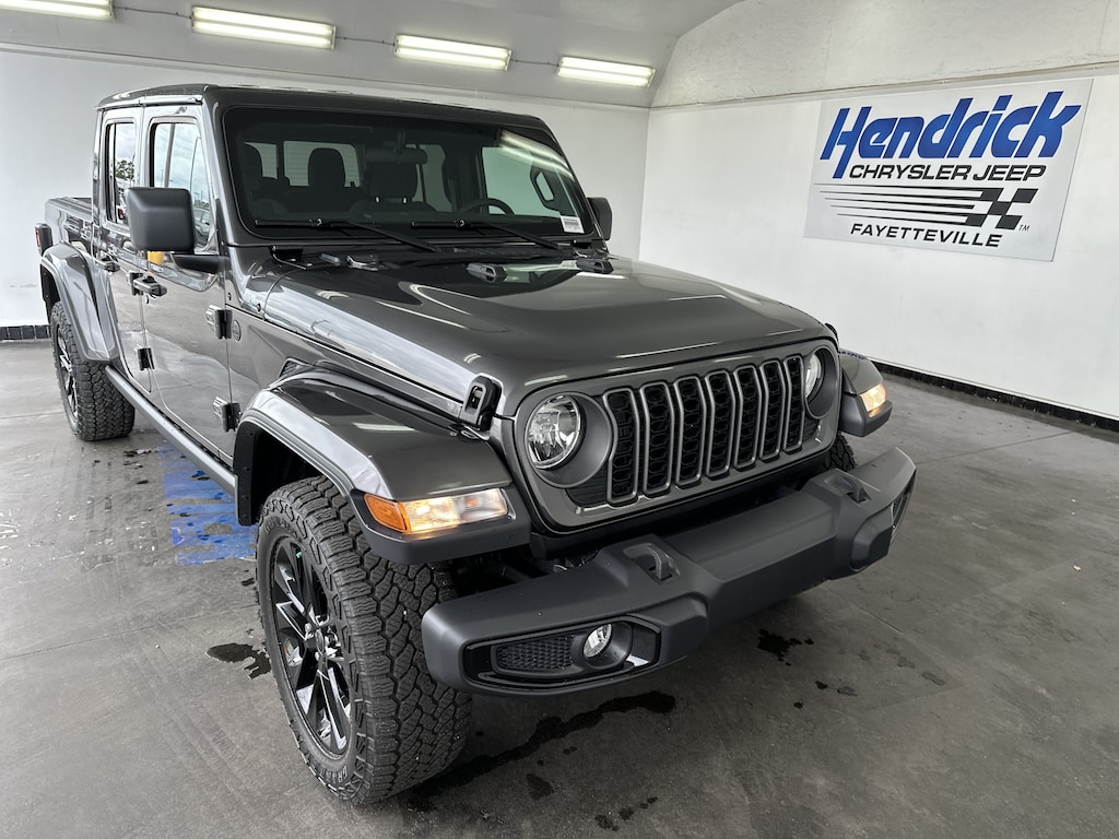 Used 2025 Jeep Gladiator Nighthawk Pickup