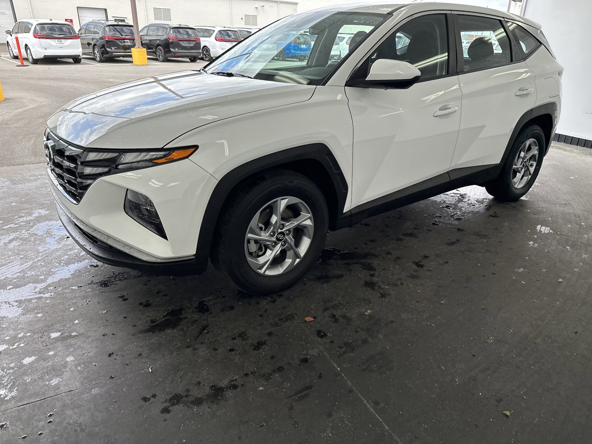 2023 Hyundai Tucson SE photo 2