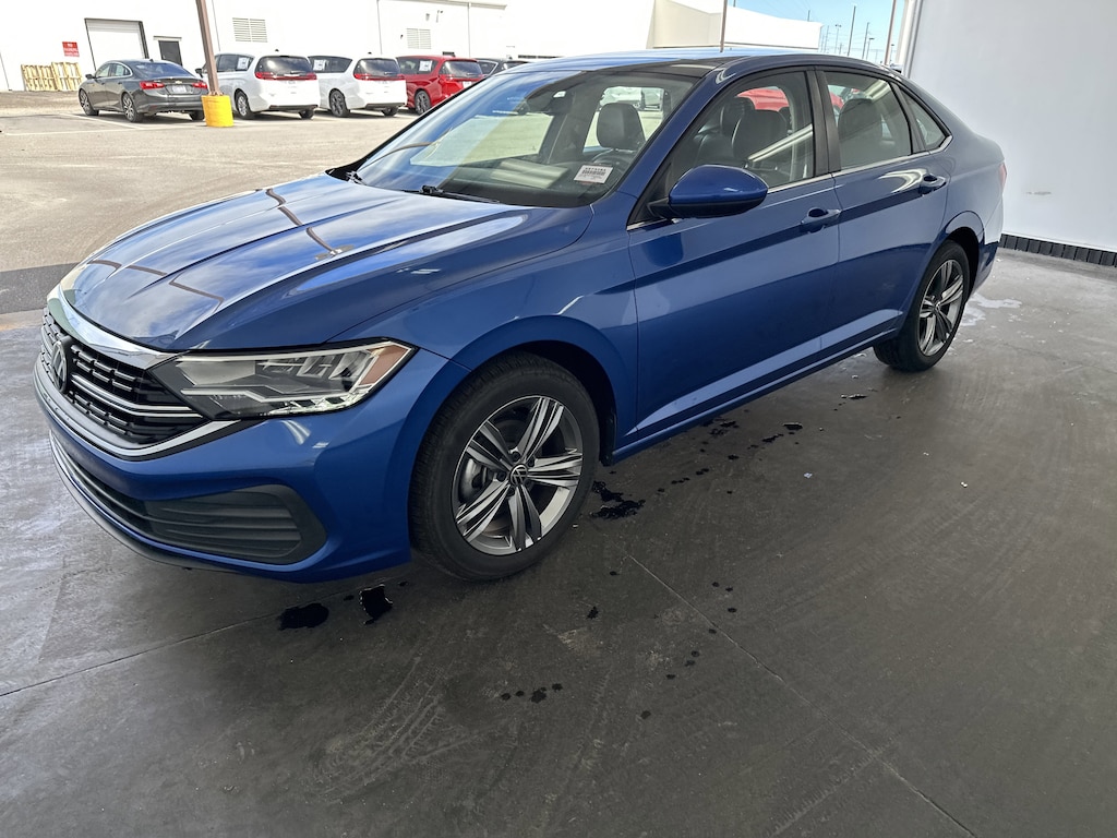 Used 2022 Volkswagen Jetta SE Sedan