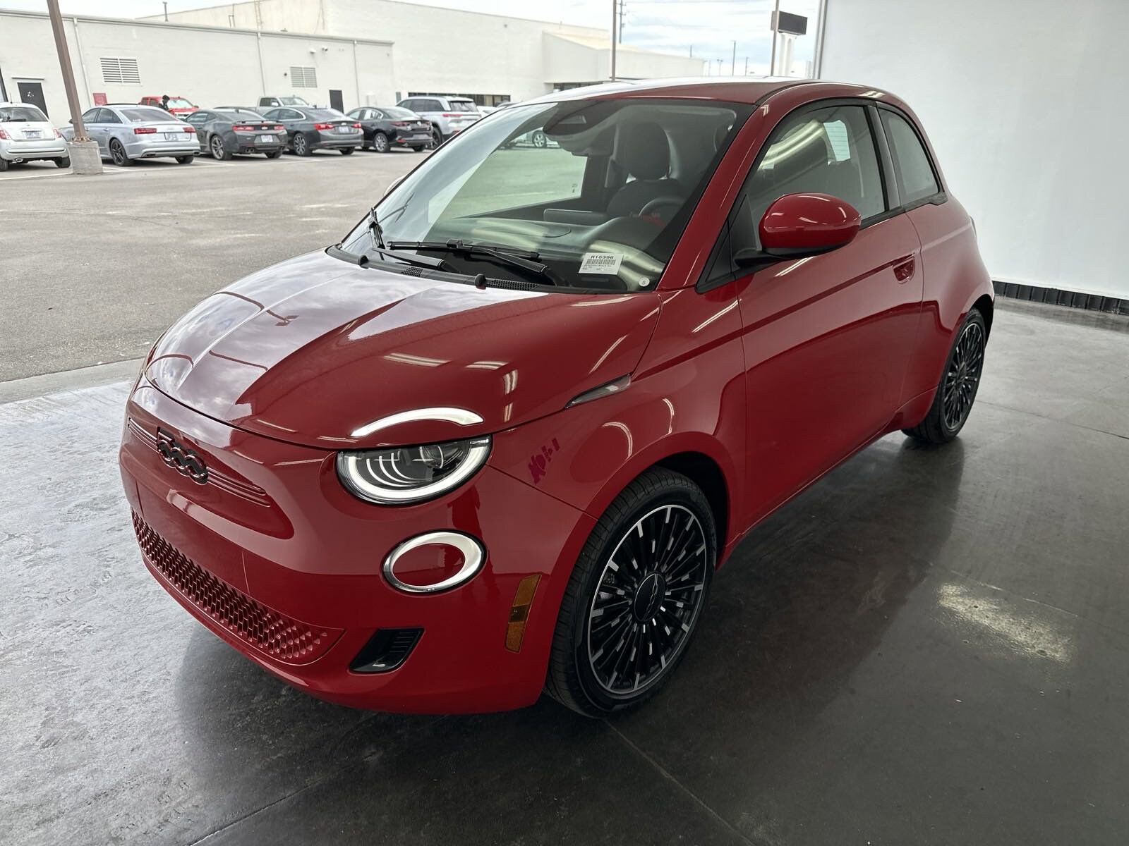 2024 Fiat 500e photo 3