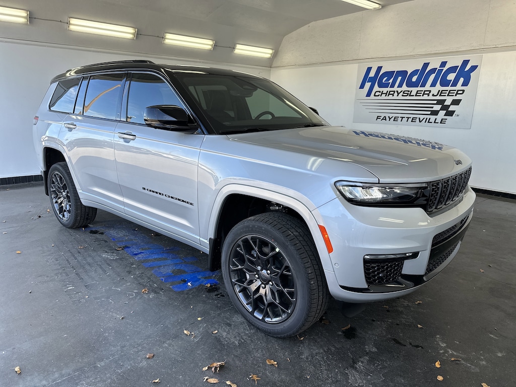 New 2025 Jeep Grand Cherokee L Summit Reserve SUV