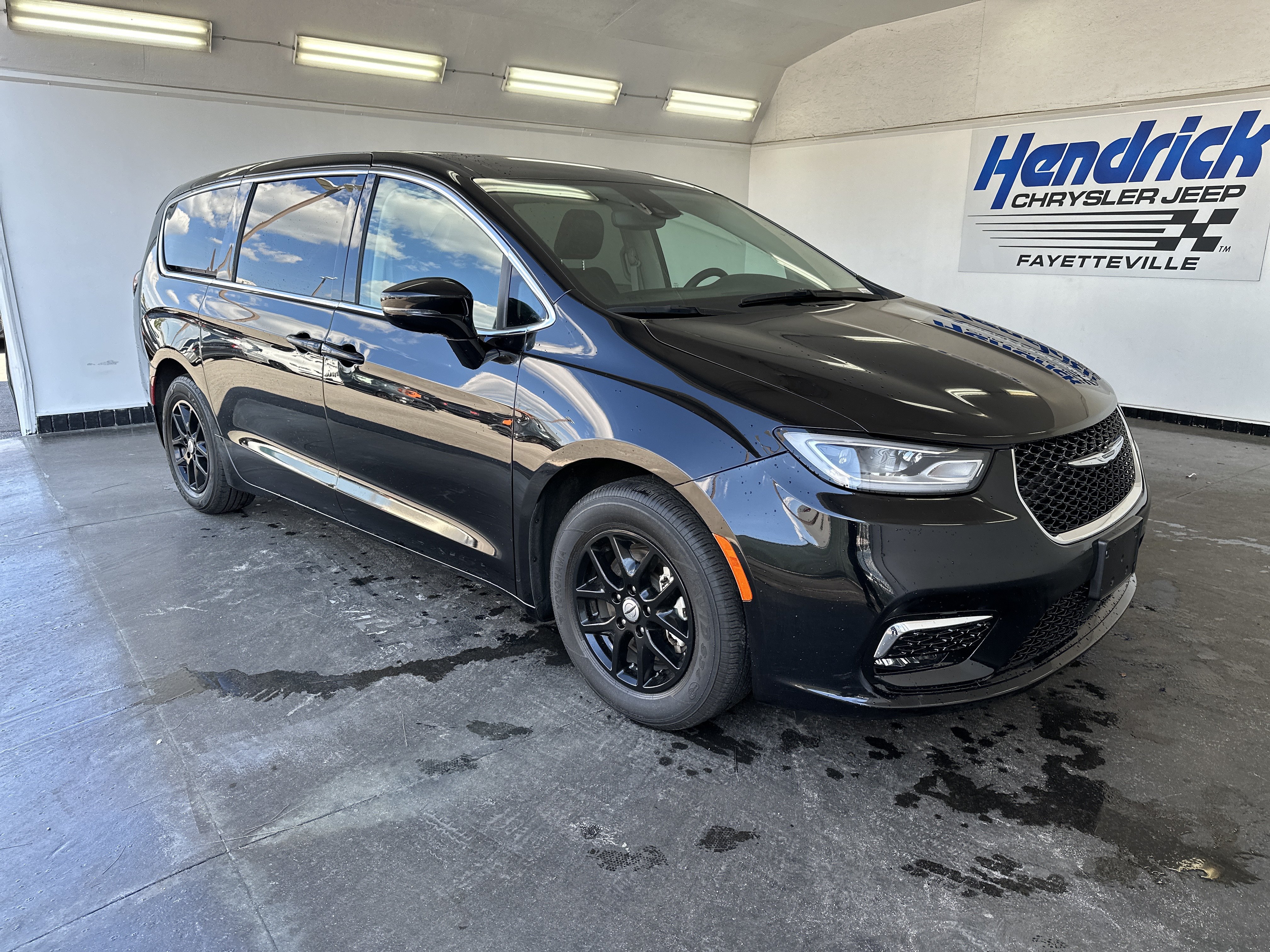  Chrysler Pacifica