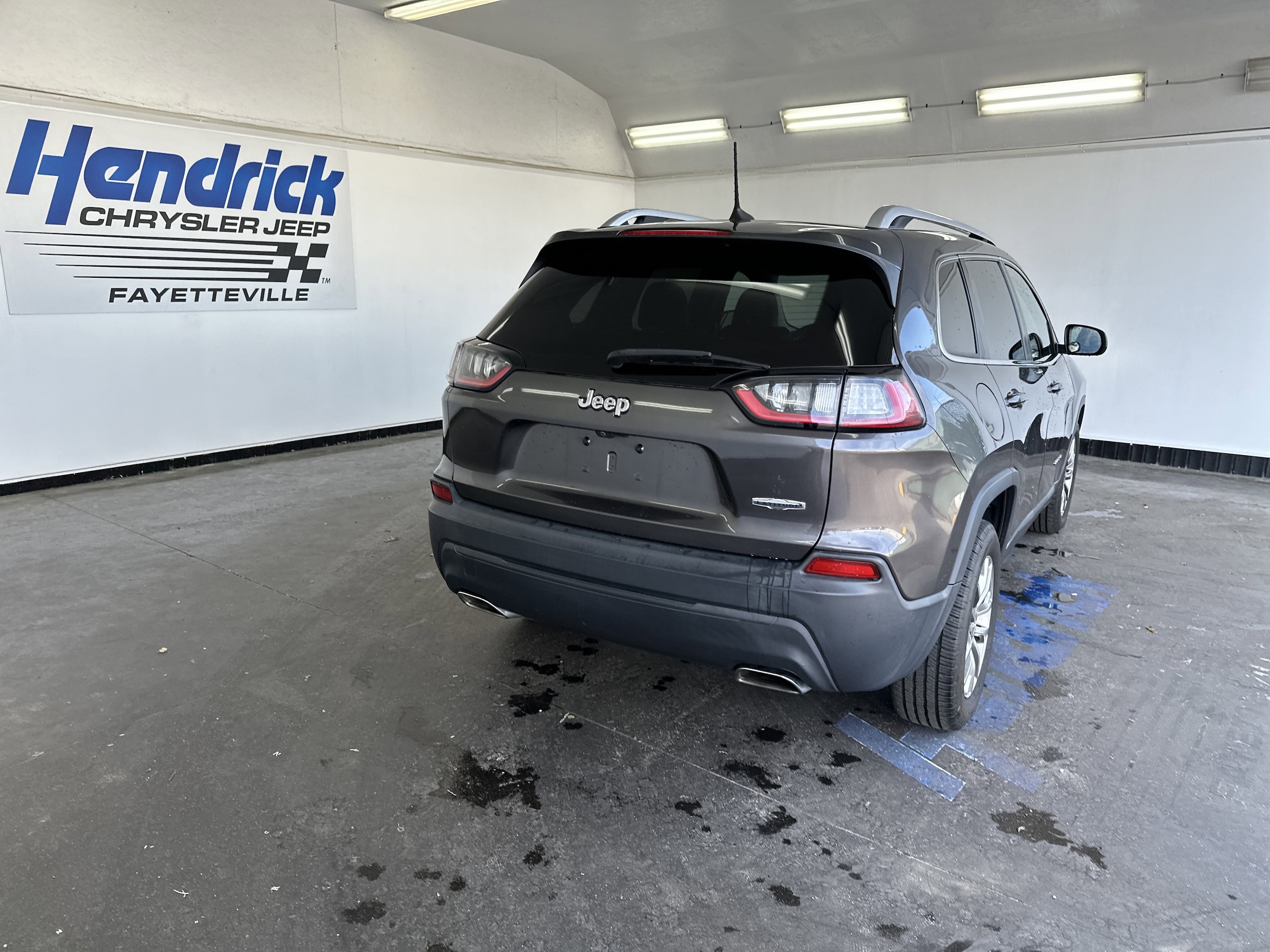 2019 Jeep Cherokee Latitude Plus photo 3