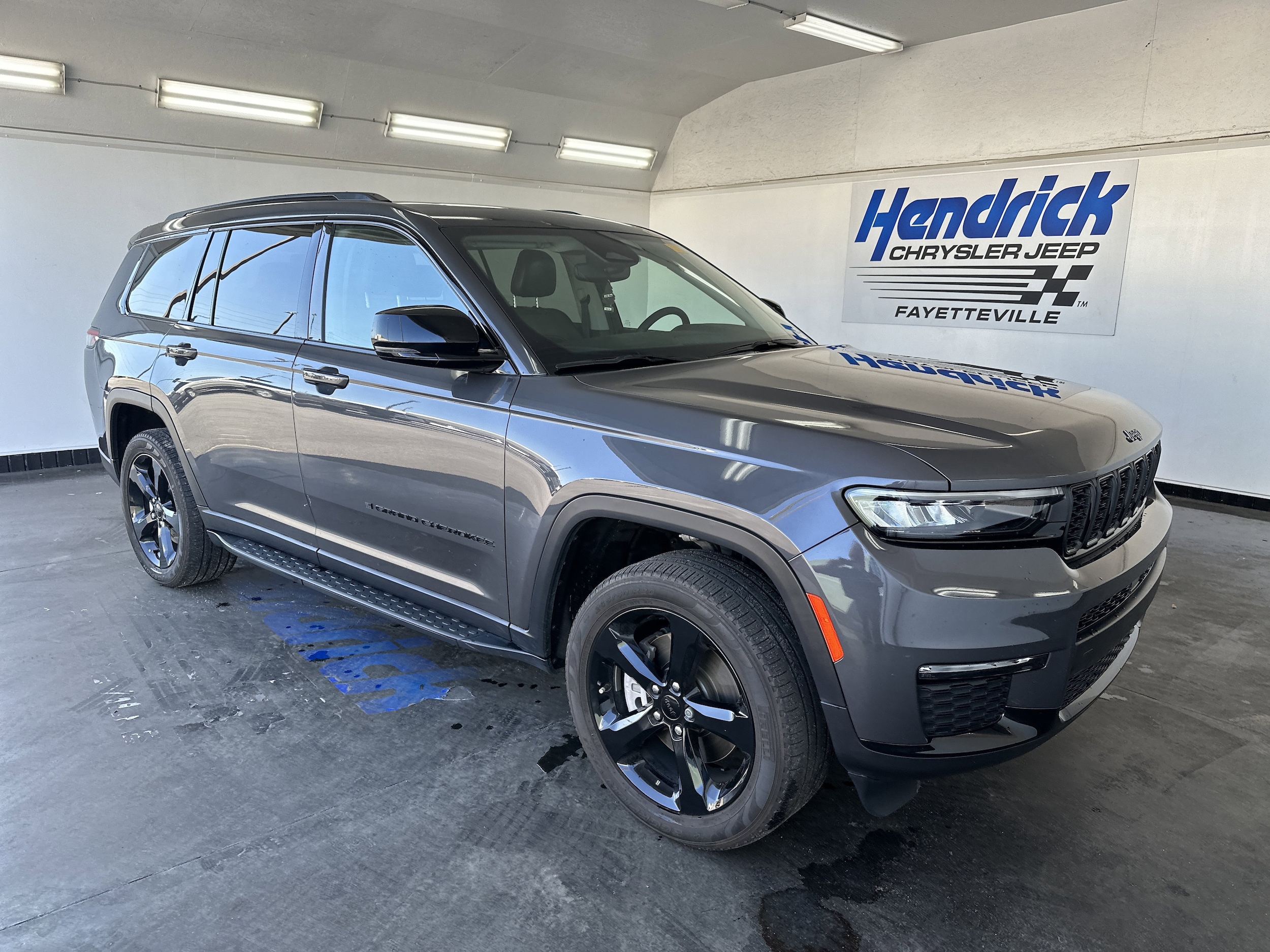2023 Jeep Grand Cherokee L Limited 4x4's photo