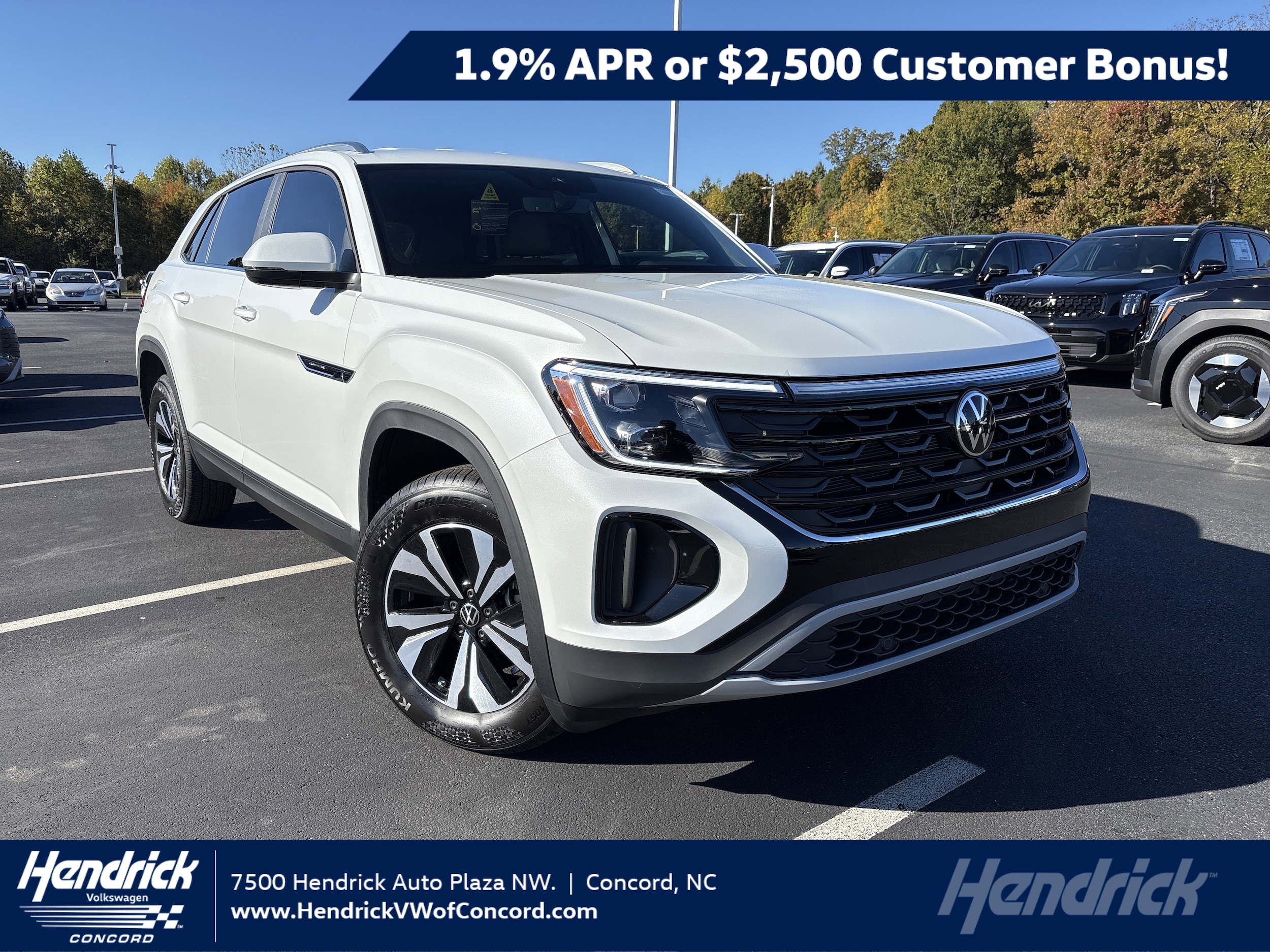 2026 Volkswagen Atlas Cross Sport SE's photo