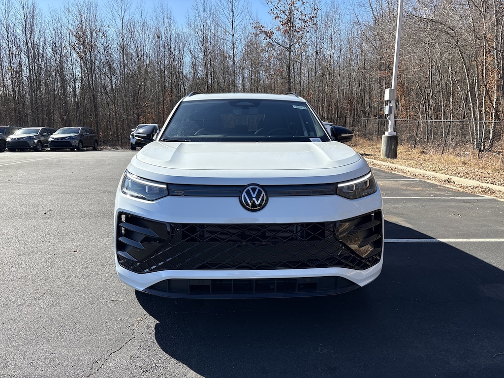 New 2026 Volkswagen Tiguan 2.0T SE R-Line Black SUV