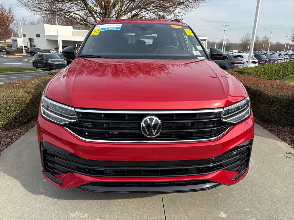 Used 2024 Volkswagen Tiguan 2.0T SE R-Line Black SUV