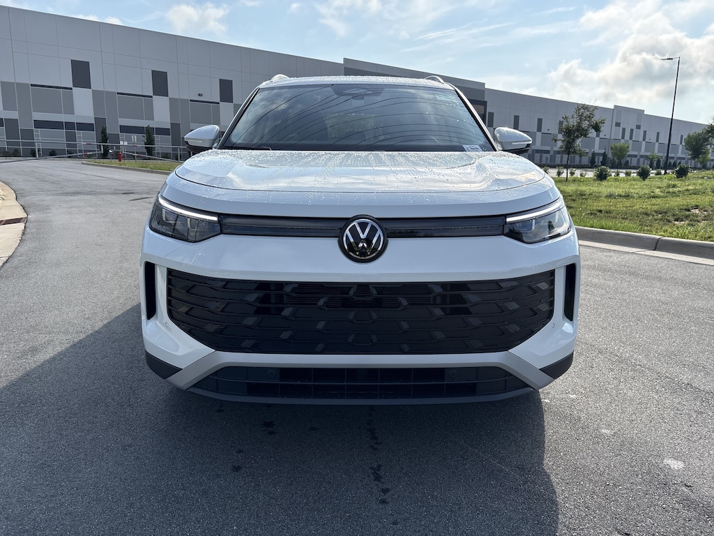 New 2026 Volkswagen Tiguan SE SUV