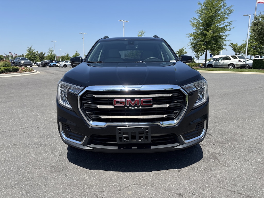 Used 2023 GMC Terrain SLE SUV