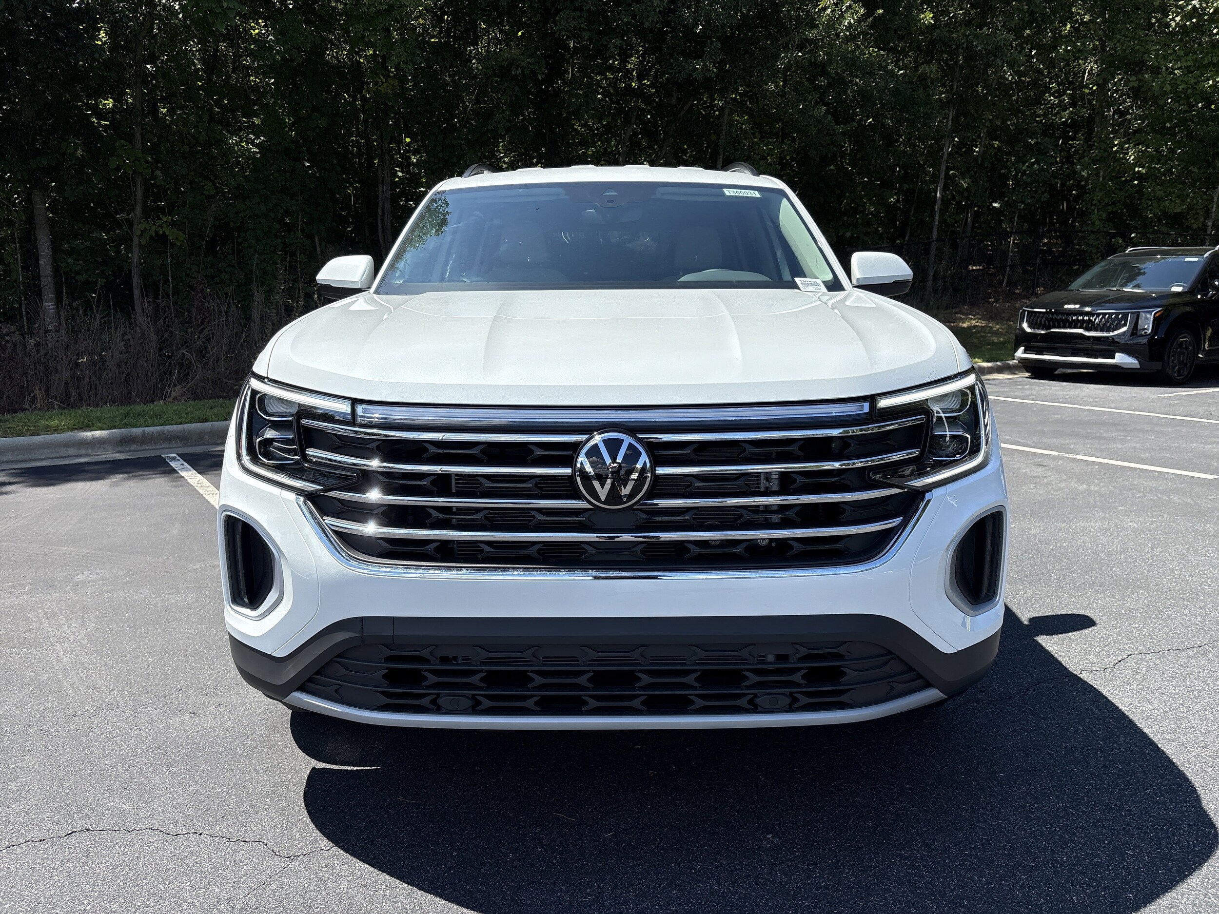 2026 Volkswagen Atlas SE photo 2
