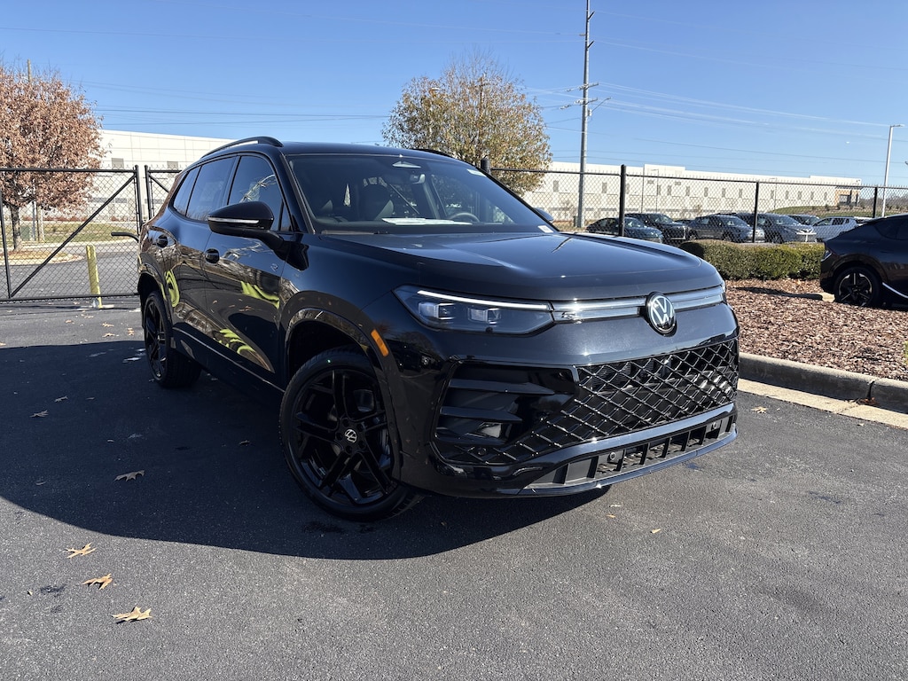 New 2026 Volkswagen Tiguan 2.0T SE R-Line Black SUV