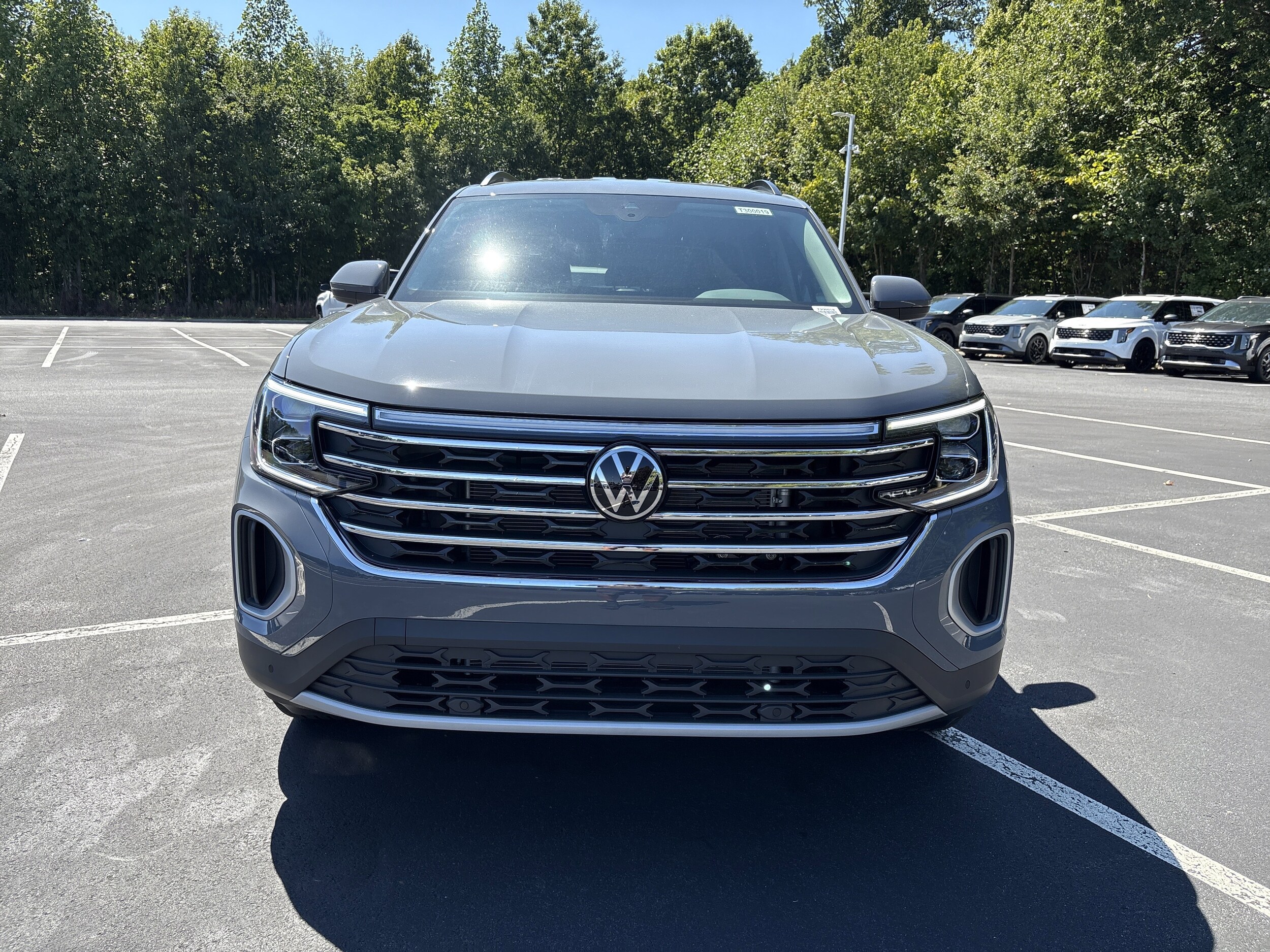2026 Volkswagen Atlas SE Technology photo 2
