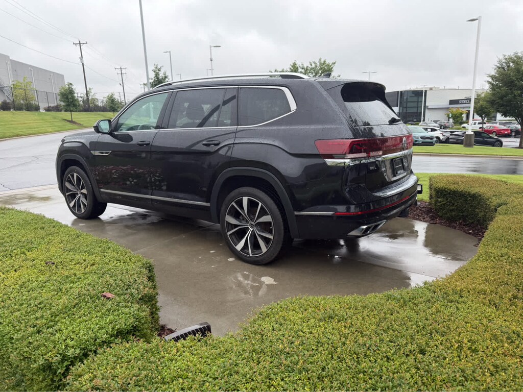 Used 2024 Volkswagen Atlas 2.0T SEL Premium R-Line SUV