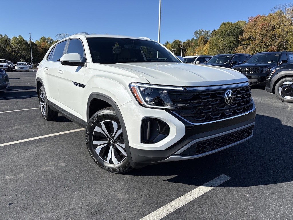 New 2026 Volkswagen Atlas Cross Sport 2.0T SE SUV