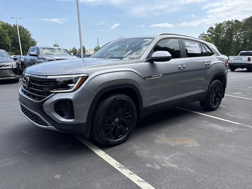 New 2026 Volkswagen Atlas Cross Sport 2.0T SE w/Technology SUV