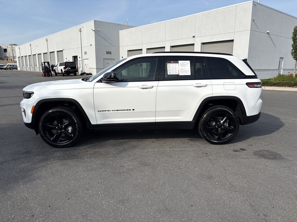 Used 2024 Jeep Grand Cherokee Limited SUV