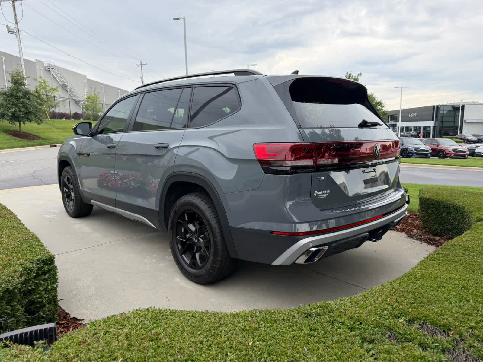 Volkswagen Atlas 2.0T Peak Edition SE W/Technology