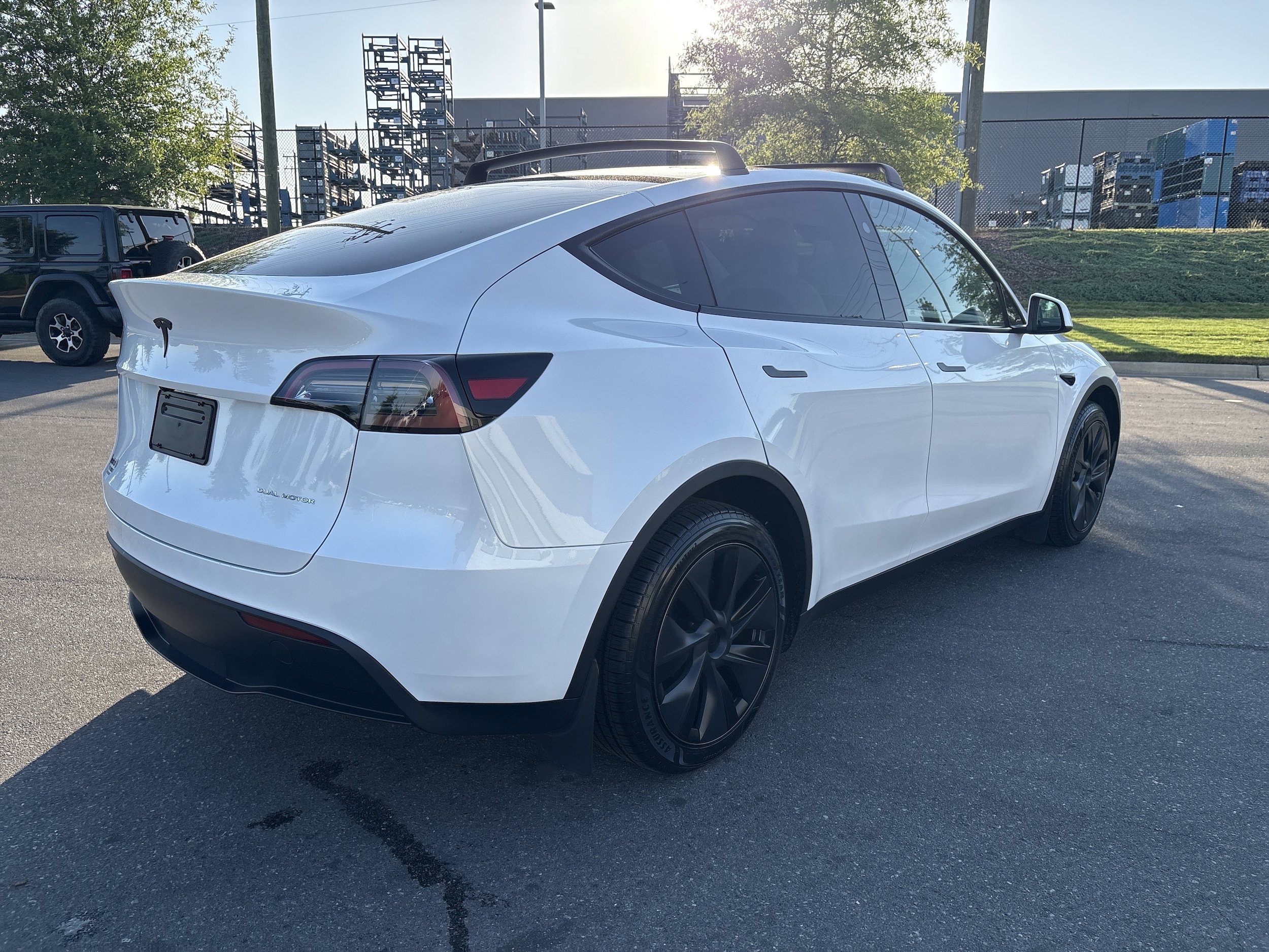2024 Tesla Model Y Long Range photo 3