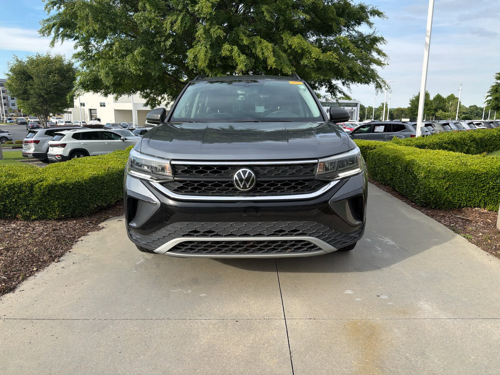 2023 Volkswagen Taos 1.5T S photo 3