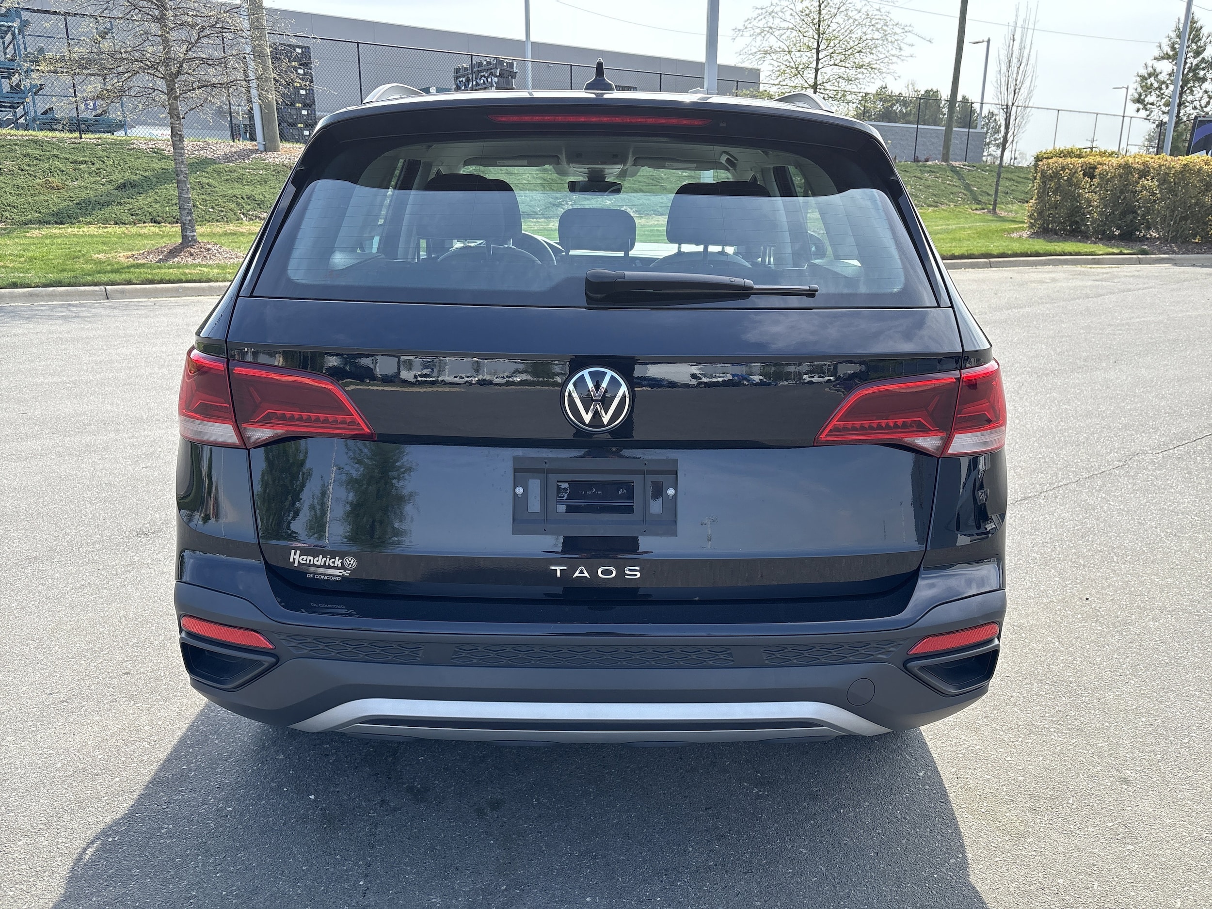 2024 Volkswagen Taos 1.5T S photo 3