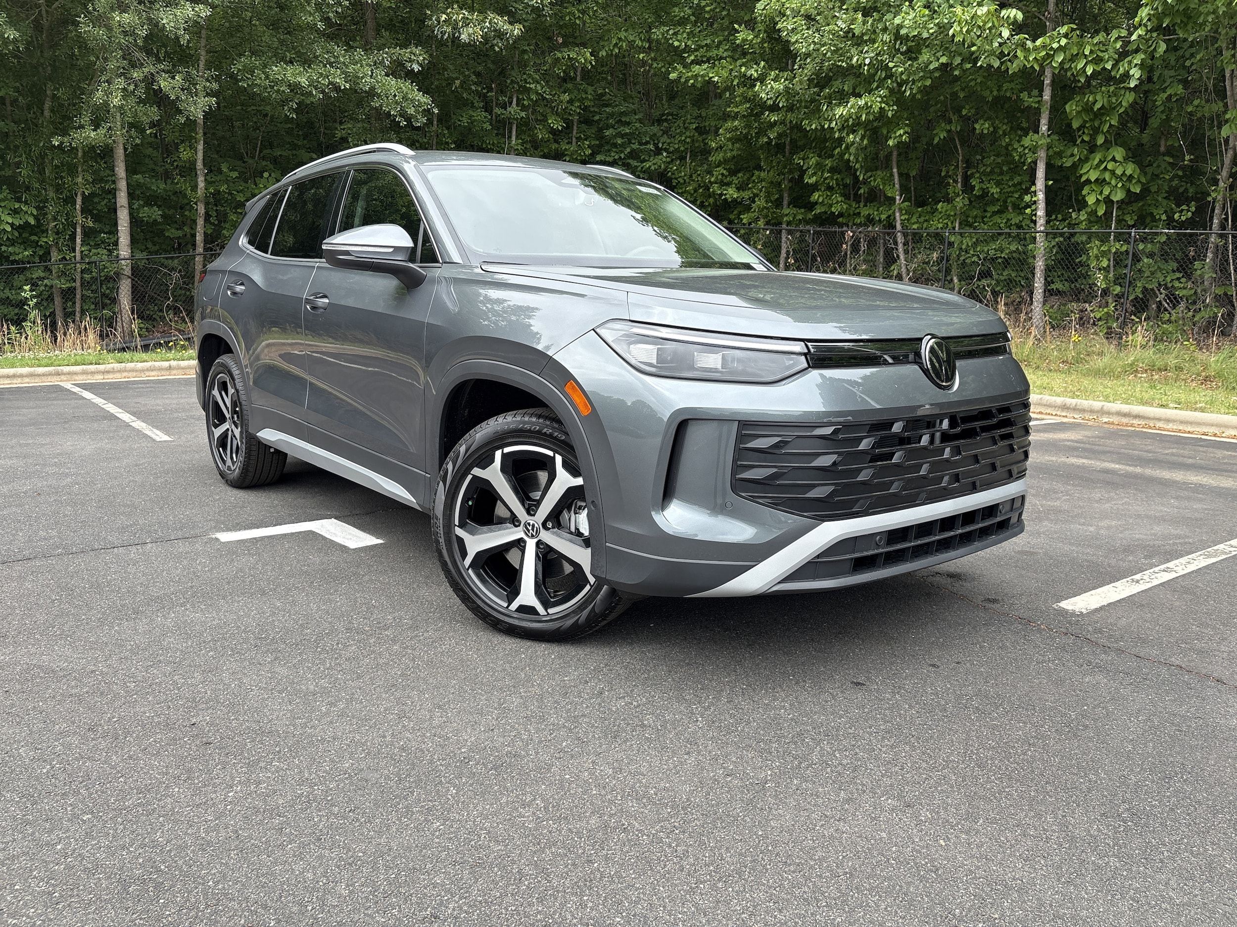 GRAY DSPRD Ti type-R Vw (166cm) 25-26モデル New 2026 Volkswagen Tiguan For Sale in Concord - VIN