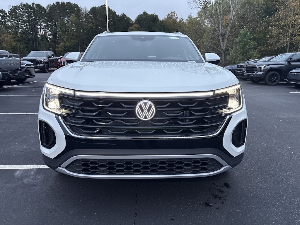 New 2026 Volkswagen Atlas Cross Sport 2.0T SE w/Technology SUV