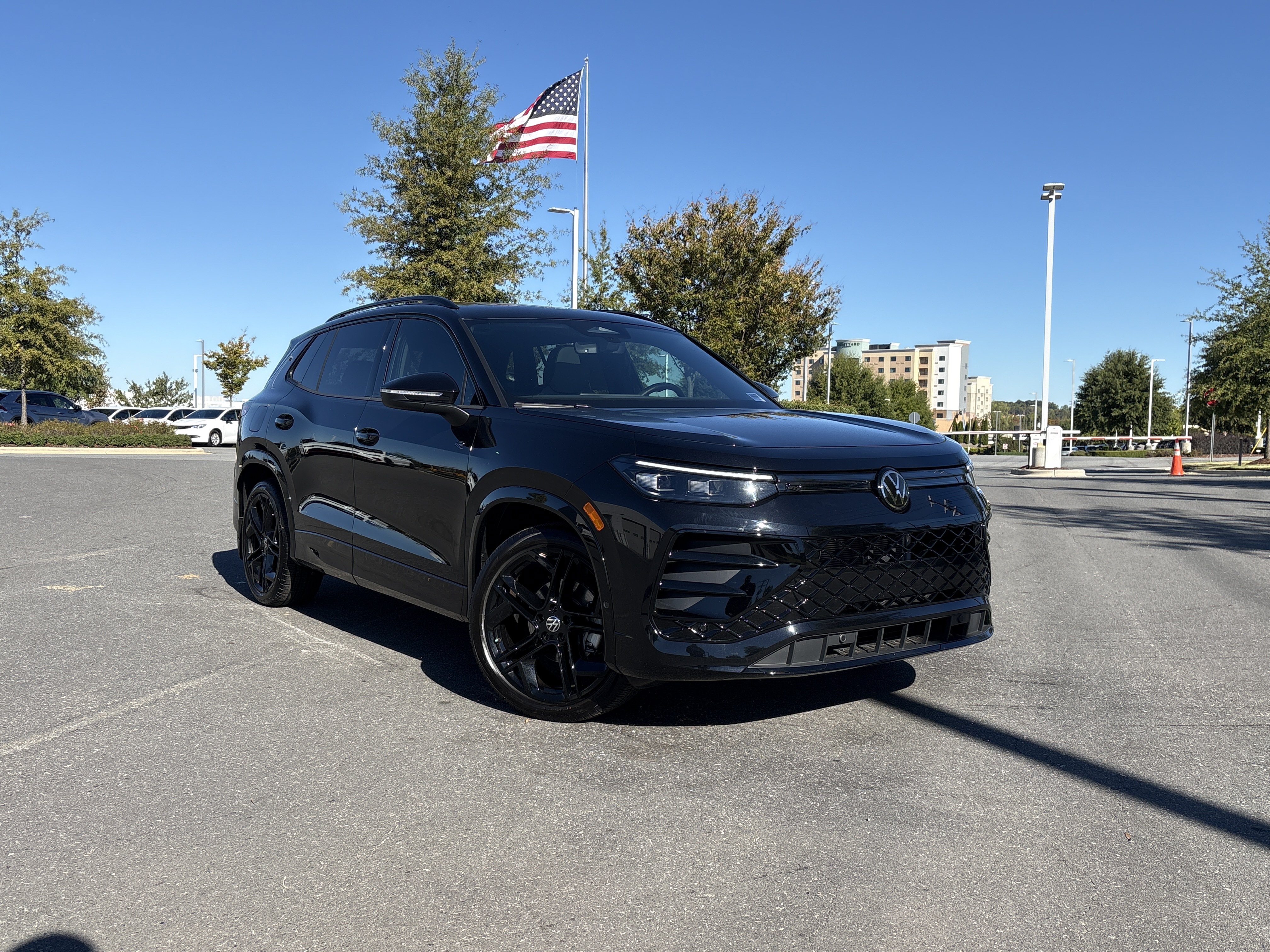 2026 Volkswagen Tiguan SE R-Line Black SUV