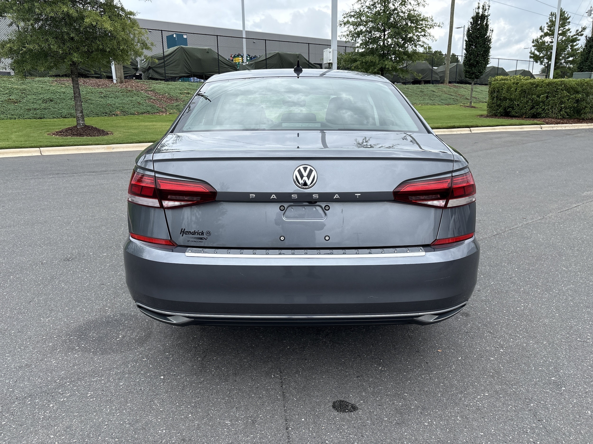 Volkswagen Passat 2.0T SE