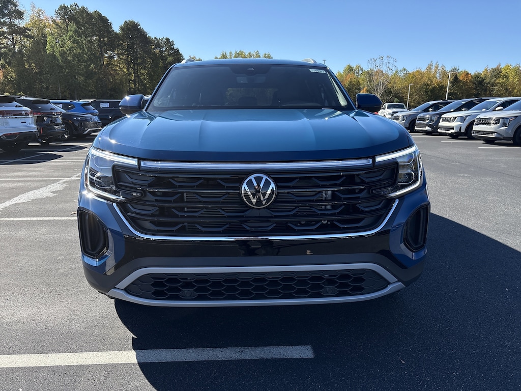 New 2026 Volkswagen Atlas Cross Sport 2.0T SE SUV