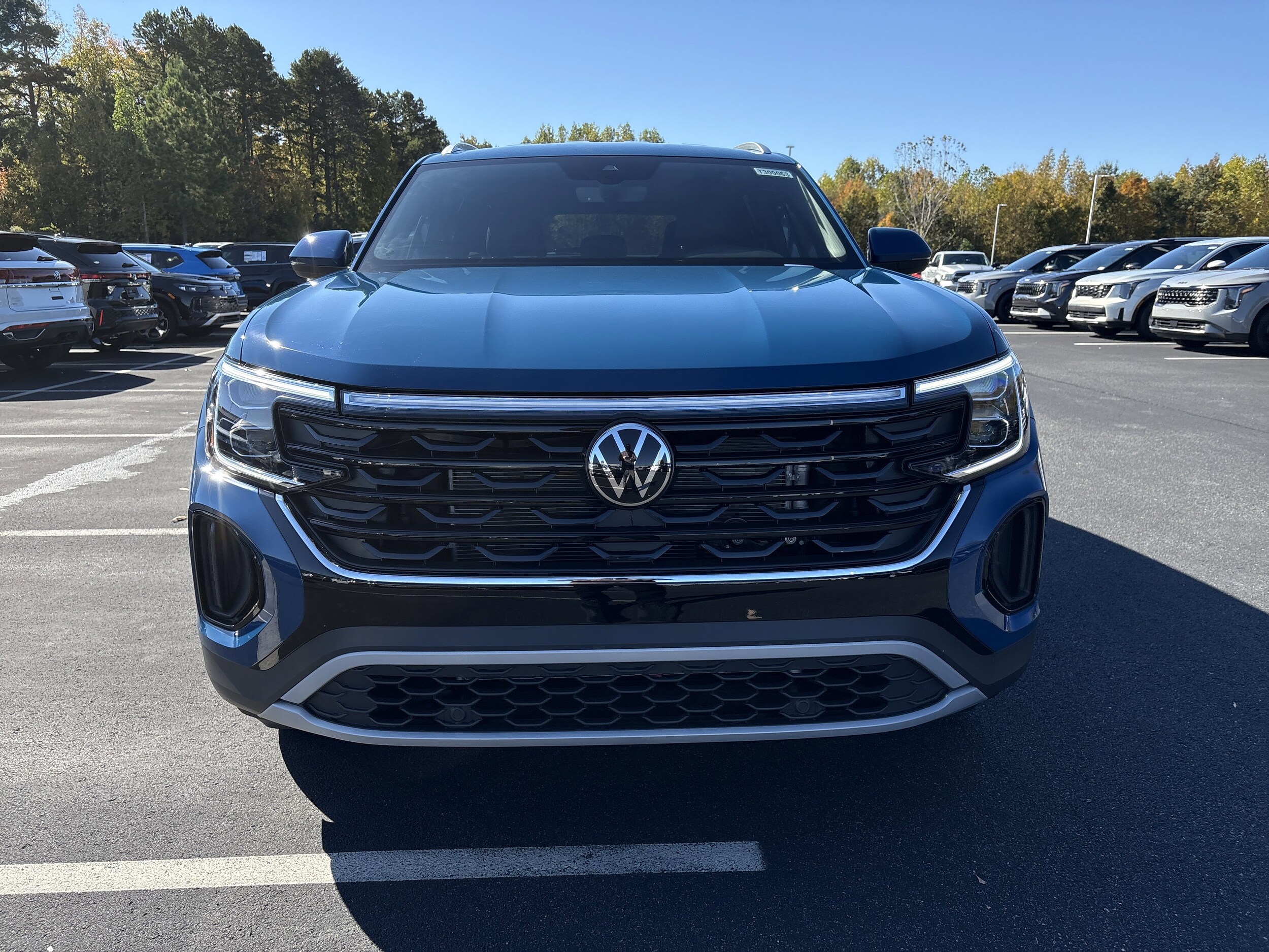 2026 Volkswagen Atlas Cross Sport SE photo 3