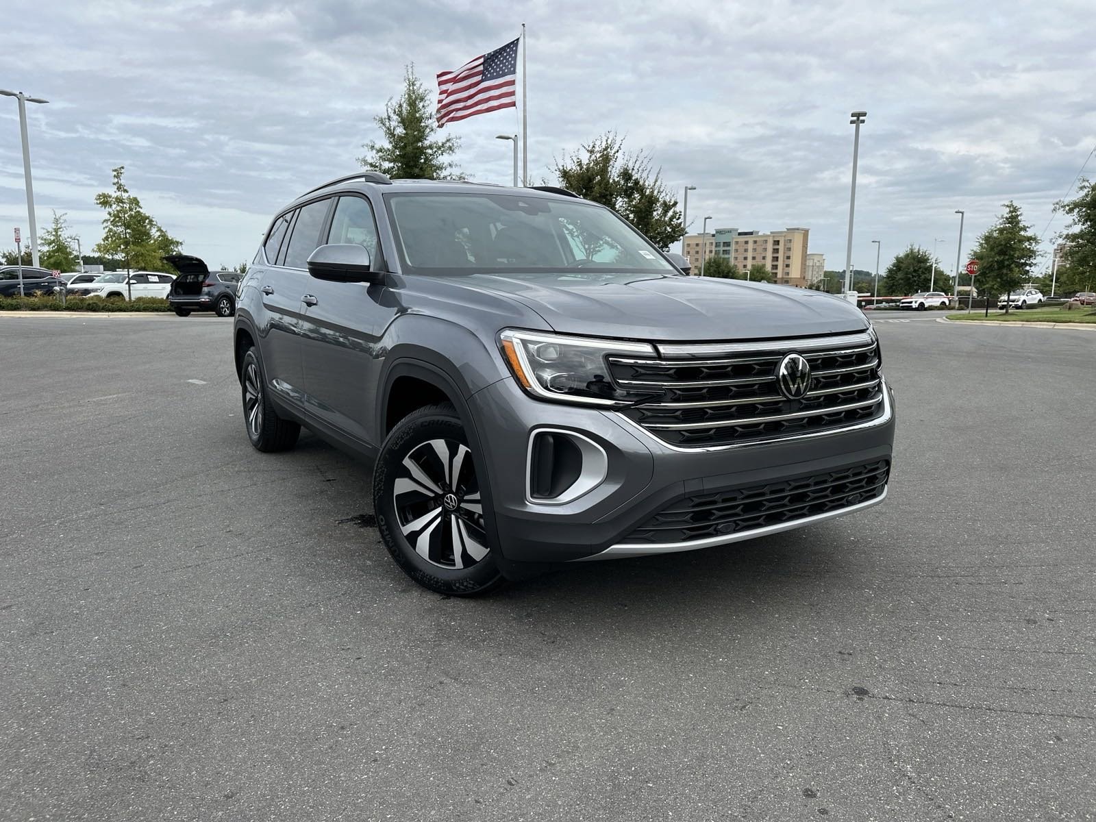 Certified 2024 Volkswagen Atlas SE with VIN 1V2LR2CAXRC563487 for sale in Concord, NC