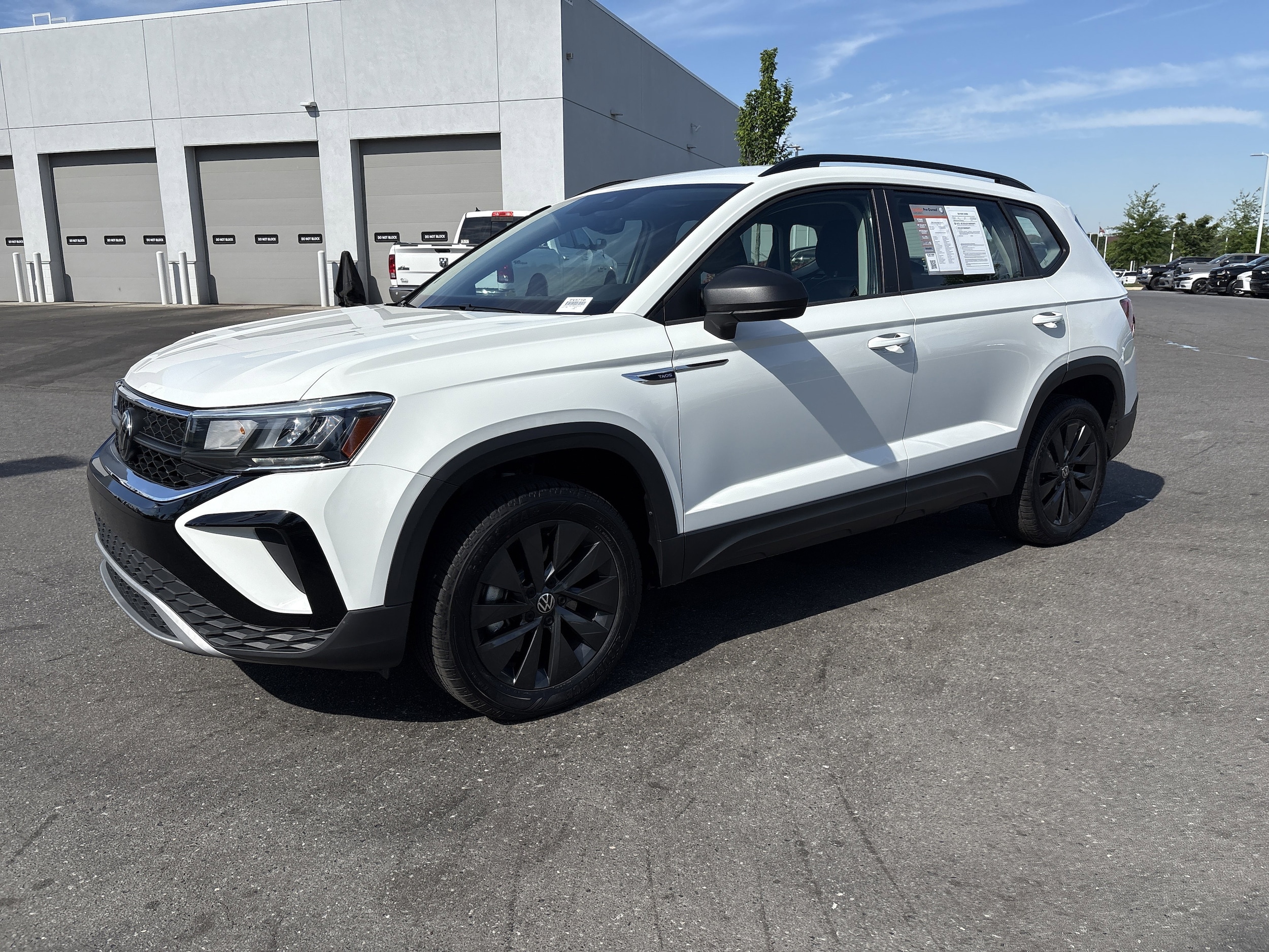 2024 Volkswagen Taos 1.5T S photo 4