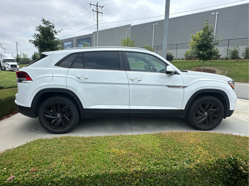 Used 2022 Volkswagen Atlas Cross Sport 3.6L V6 SE w/Technology SUV