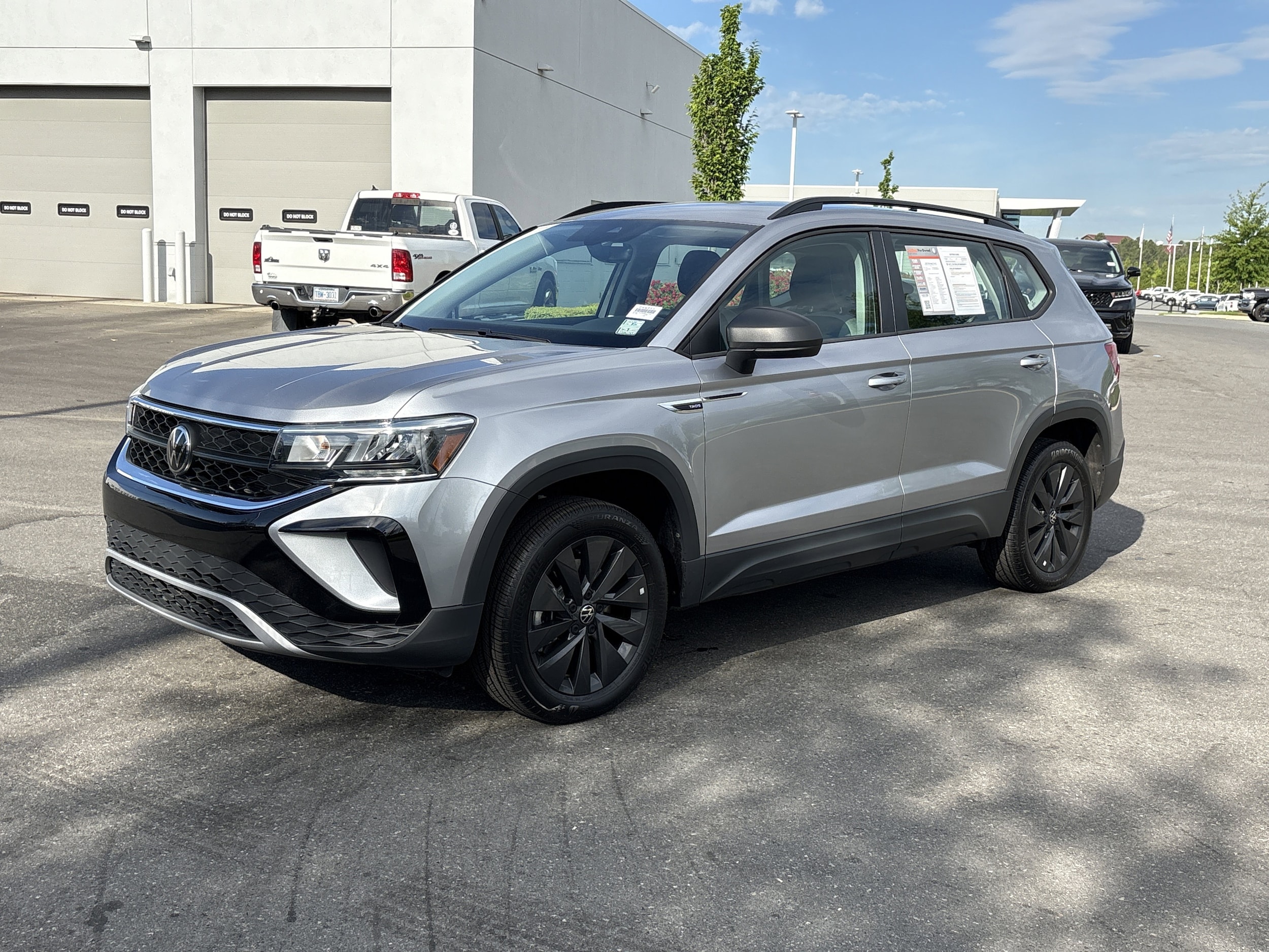 2024 Volkswagen Taos 1.5T S photo 4