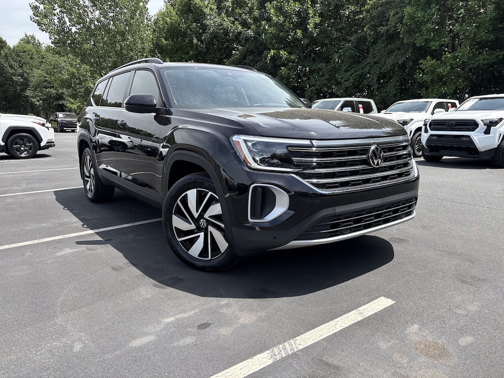 New 2026 Volkswagen Atlas SE w/Technology SUV