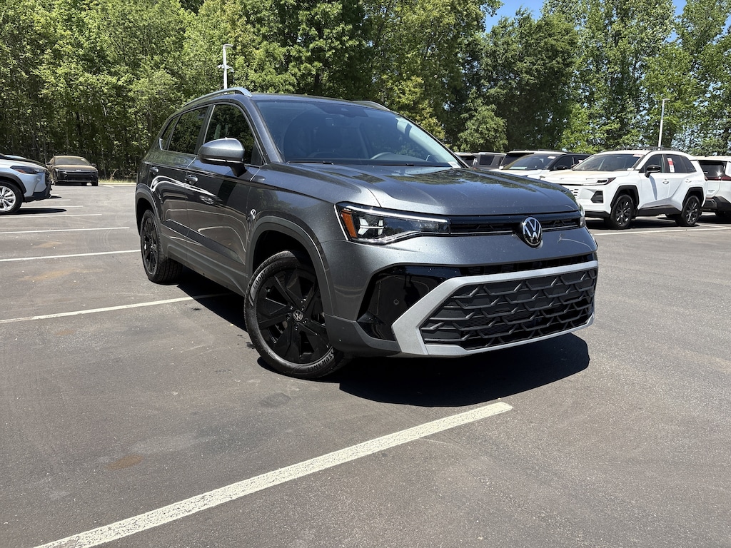 New 2026 Volkswagen Taos 1.5T SE SUV