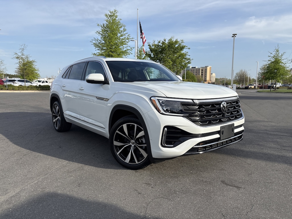 Used 2026 Volkswagen Atlas Cross Sport 2.0T SEL Premium R-Line SUV