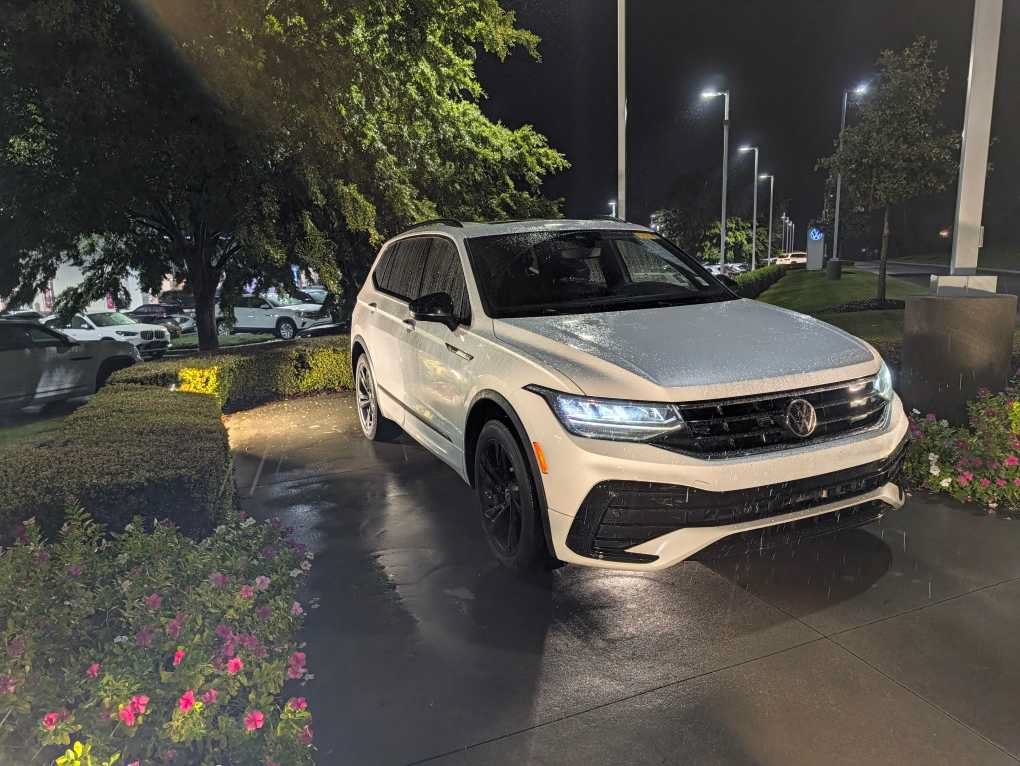 Used 2023 Volkswagen Tiguan 2.0T SE R-Line Black SUV