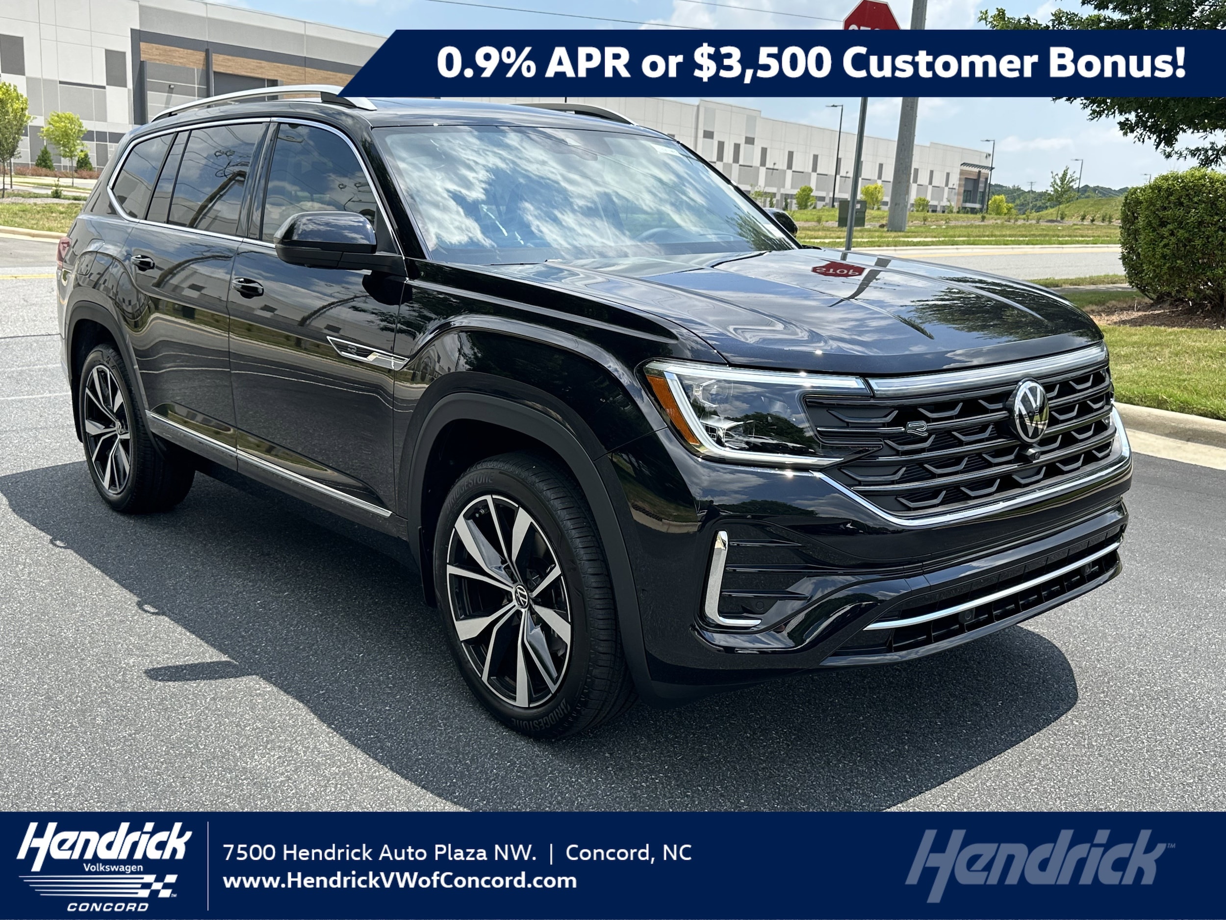 2025 Volkswagen Atlas SEL Premium R-Line's photo