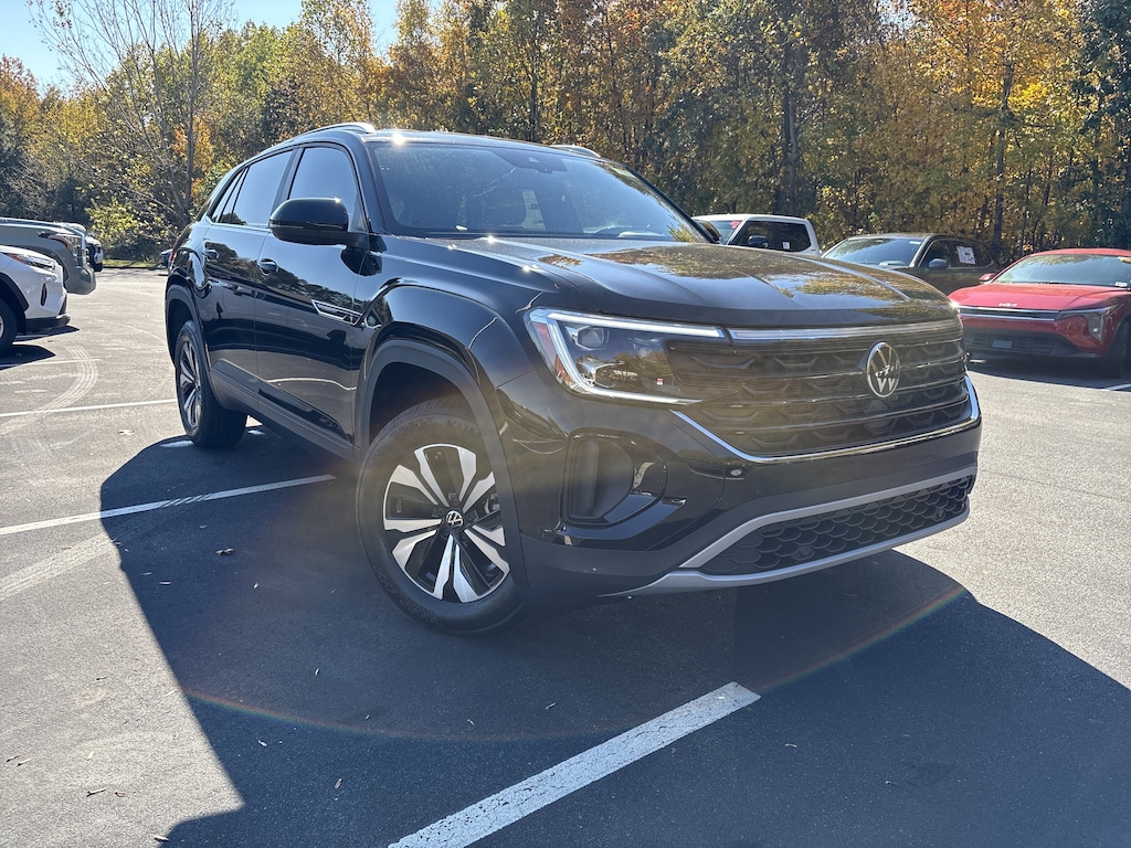 New 2026 Volkswagen Atlas Cross Sport 2.0T SE SUV