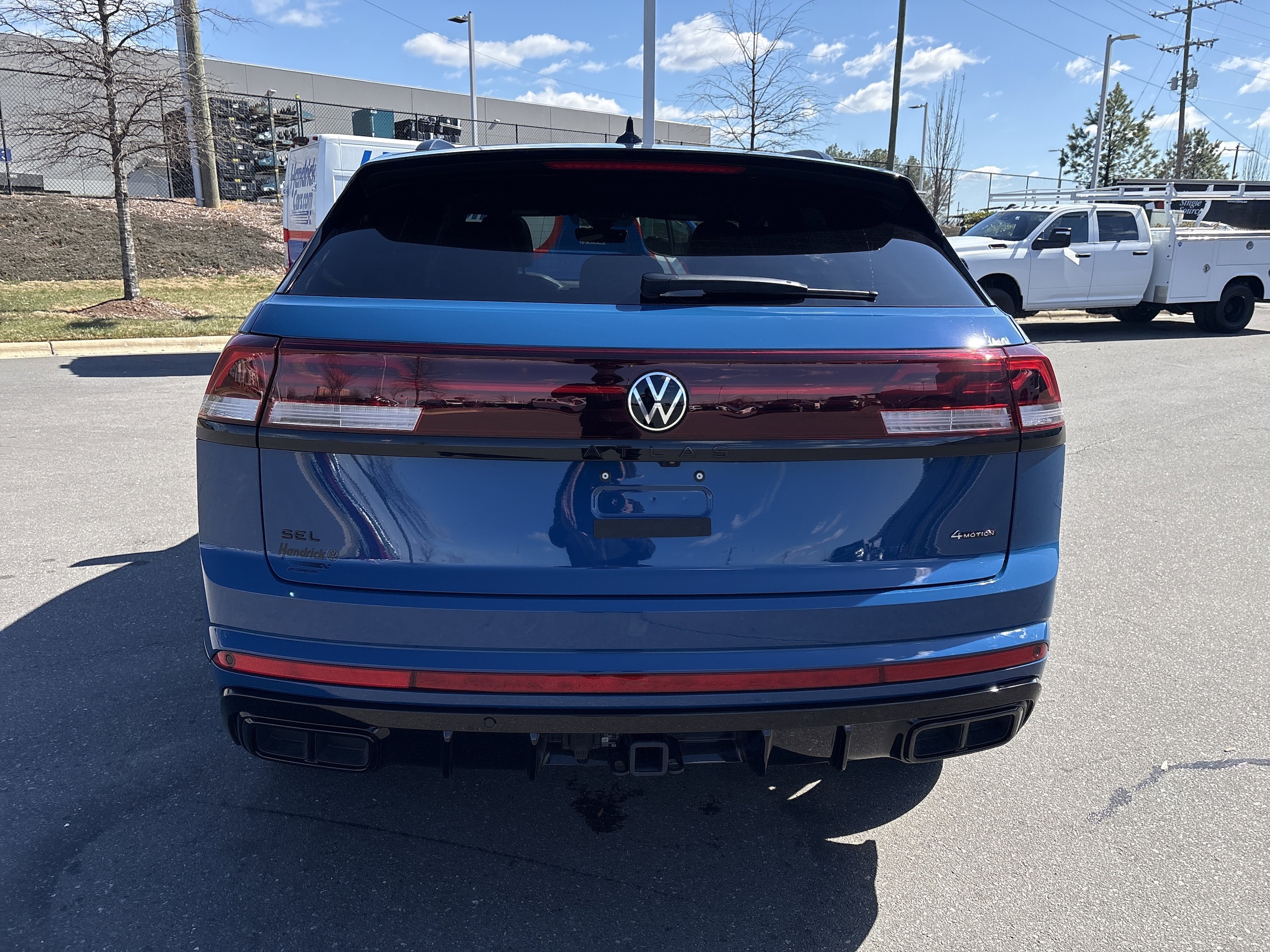 2026 Volkswagen Atlas Cross Sport 2.0T SEL R-Line Black photo 6