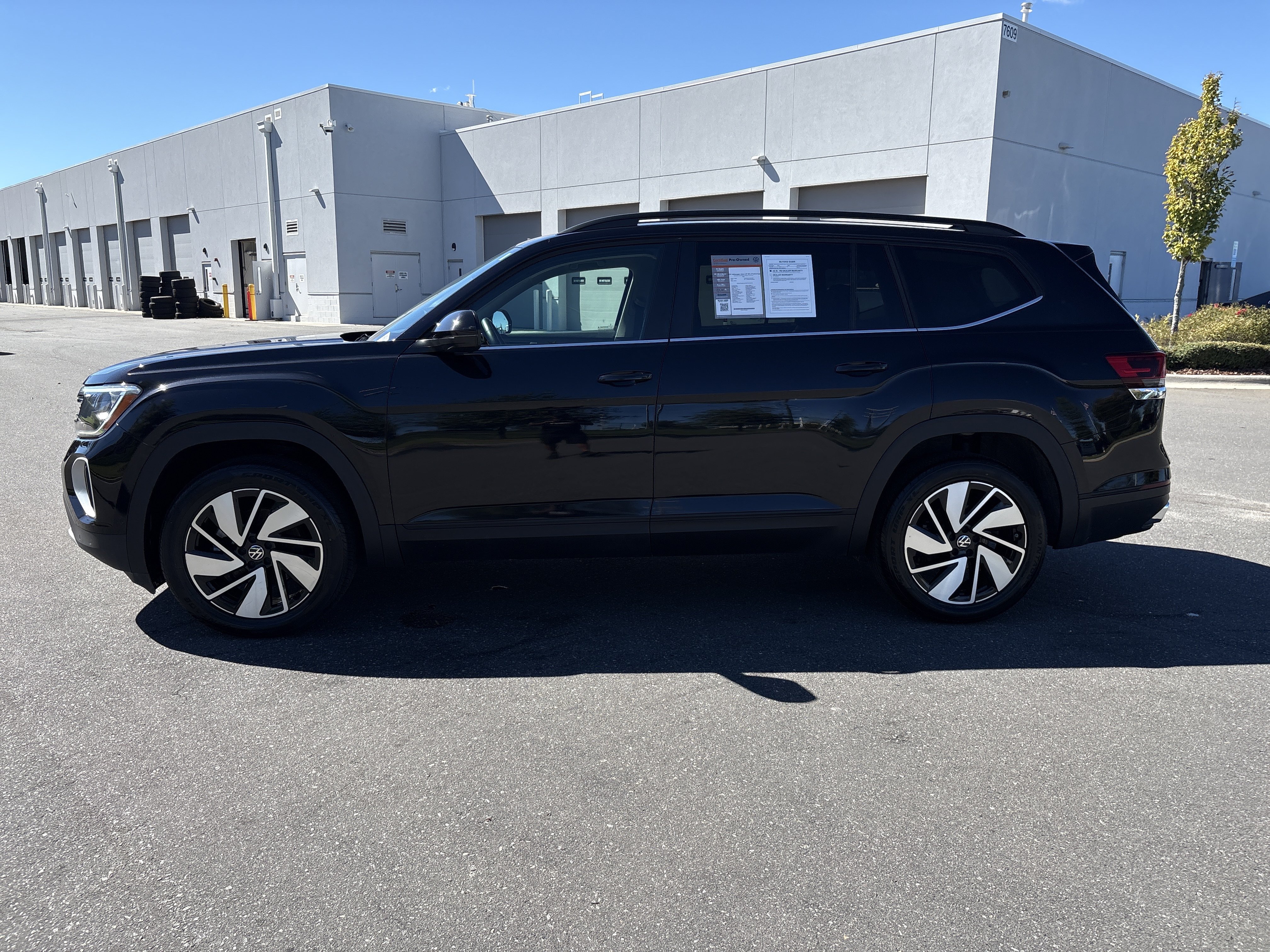Certified 2025 Volkswagen Atlas 2.0T SE w/Technology SUV