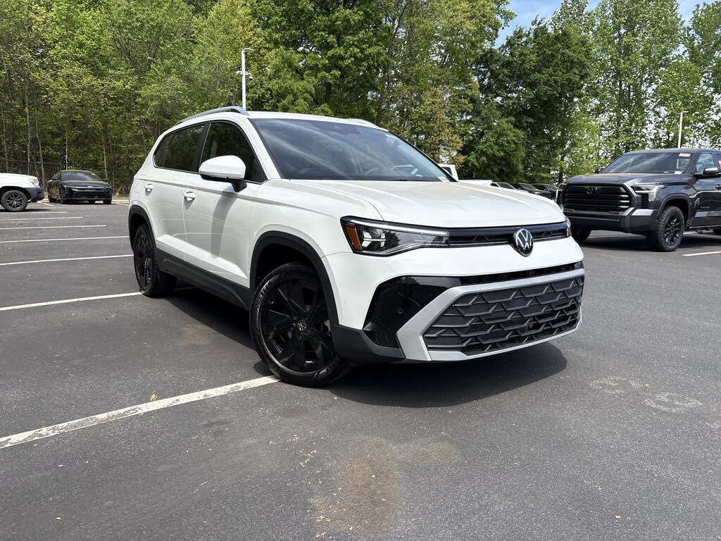 New 2026 Volkswagen Taos 1.5T SE SUV
