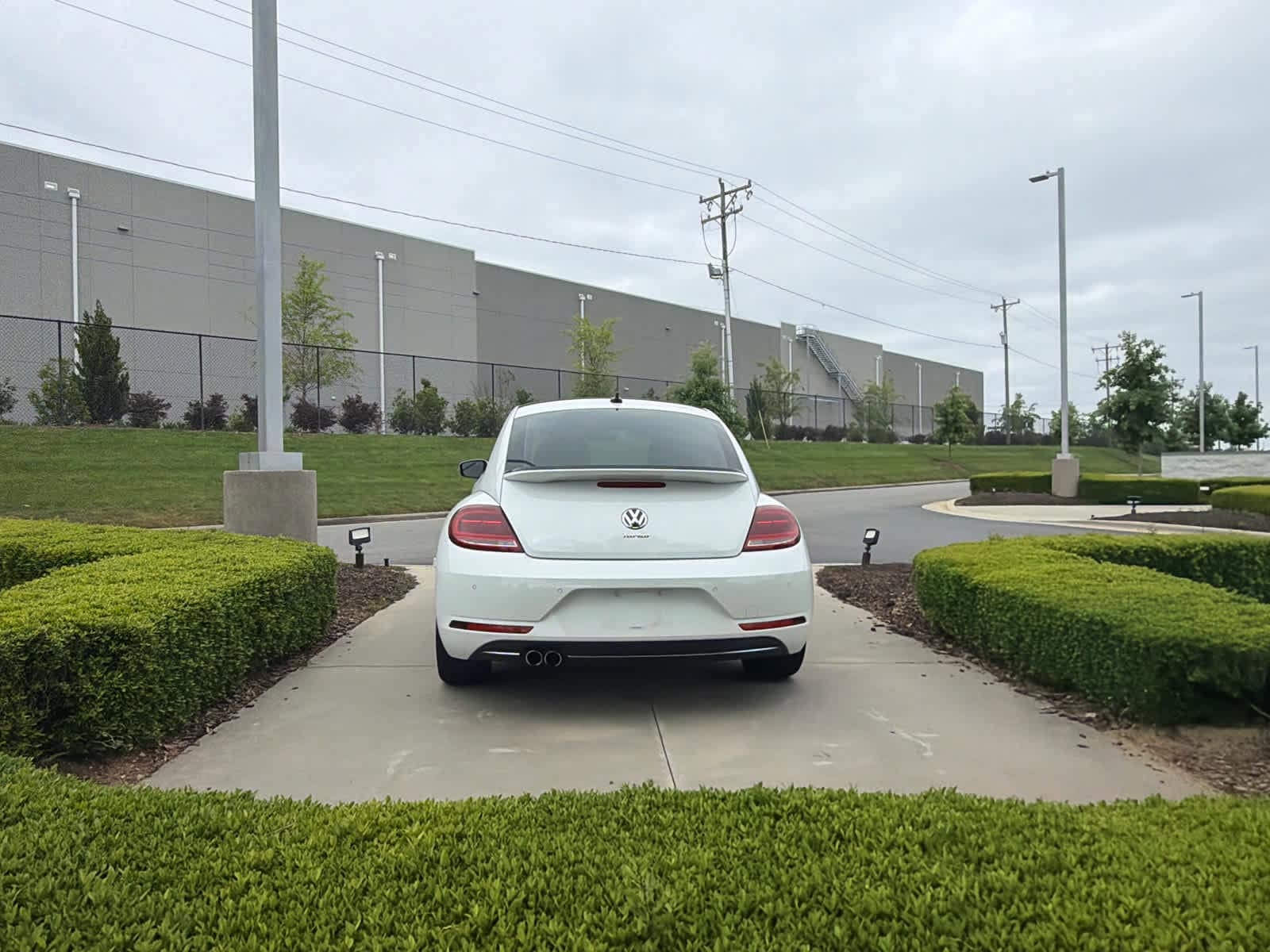 2018 Volkswagen Beetle 2.0T SE photo 6